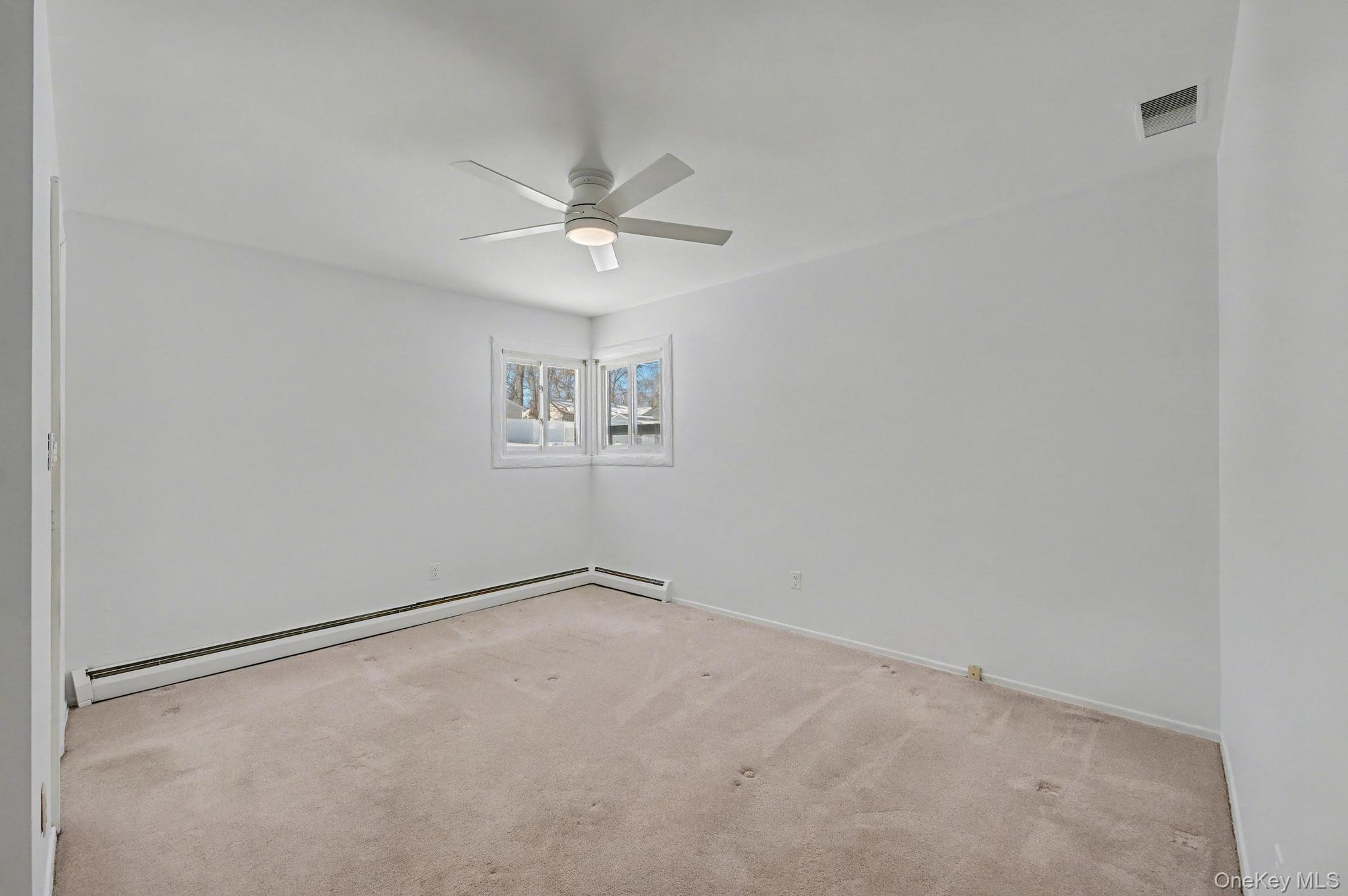 #18 photo, 22 7th Avenue, Kings Park , NY 11754