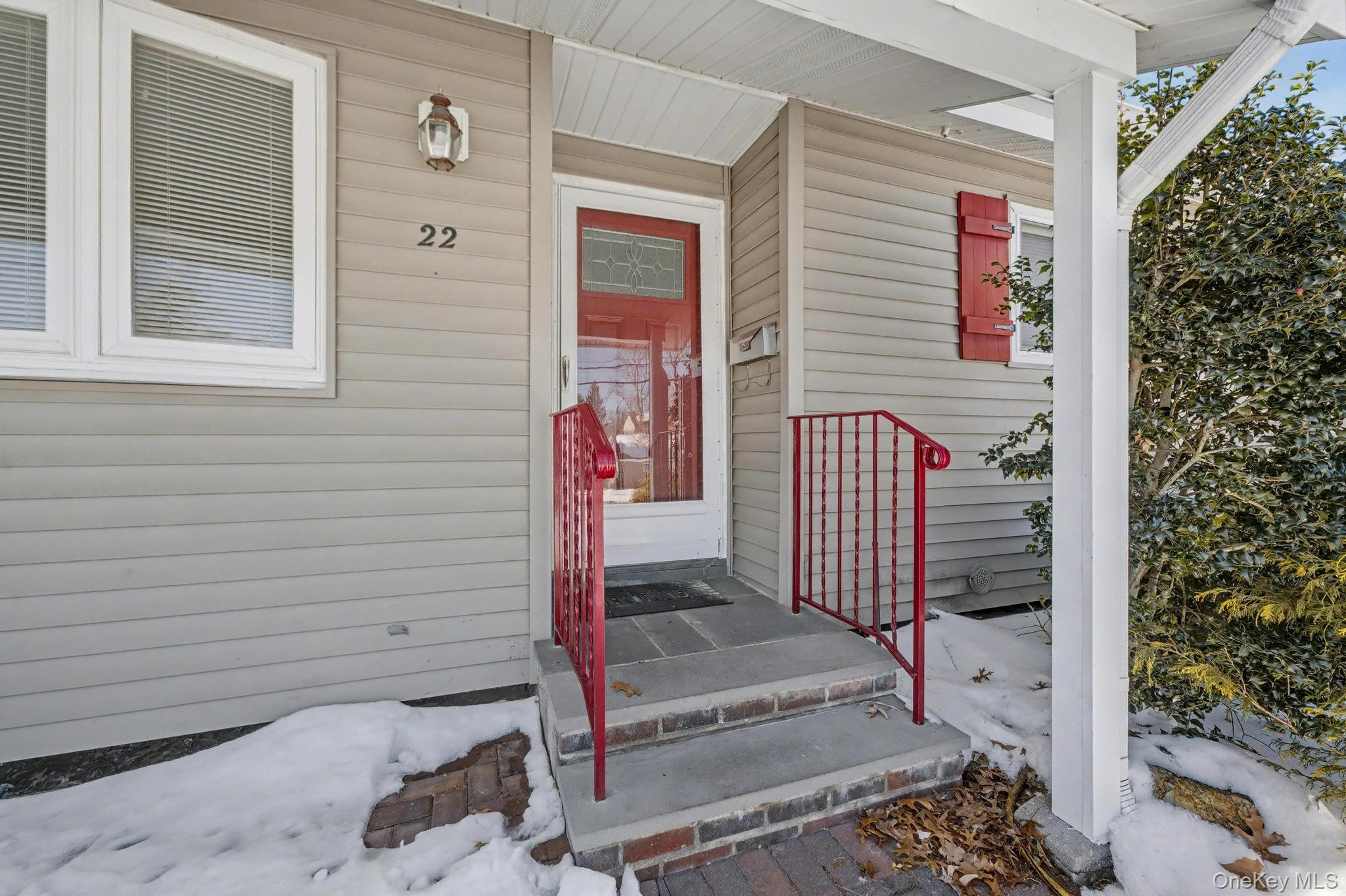 #4 photo, 22 7th Avenue, Kings Park , NY 11754