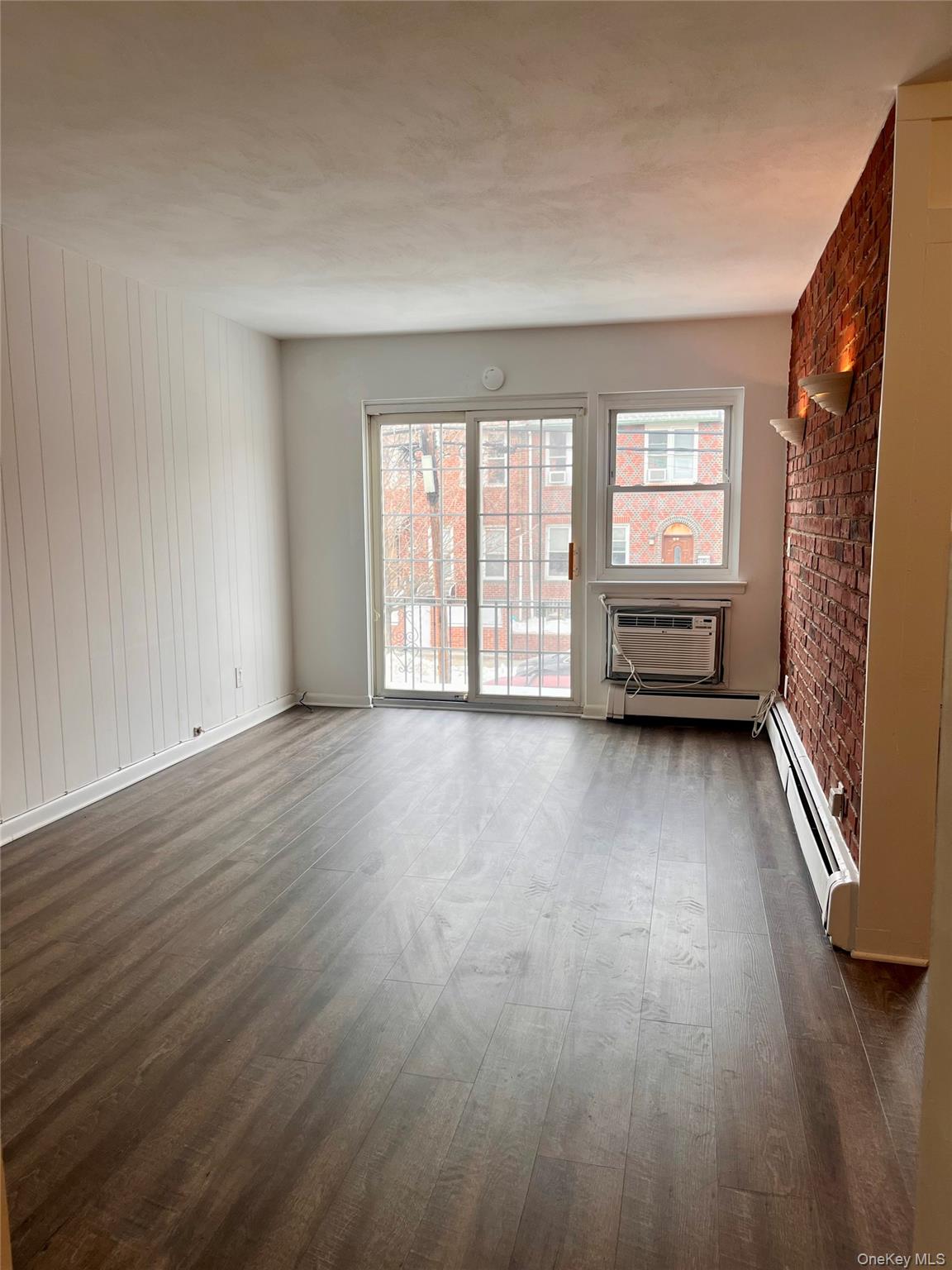 #4 photo, 25-59 46th Street, Куинс ‖ Astoria , NY 11103