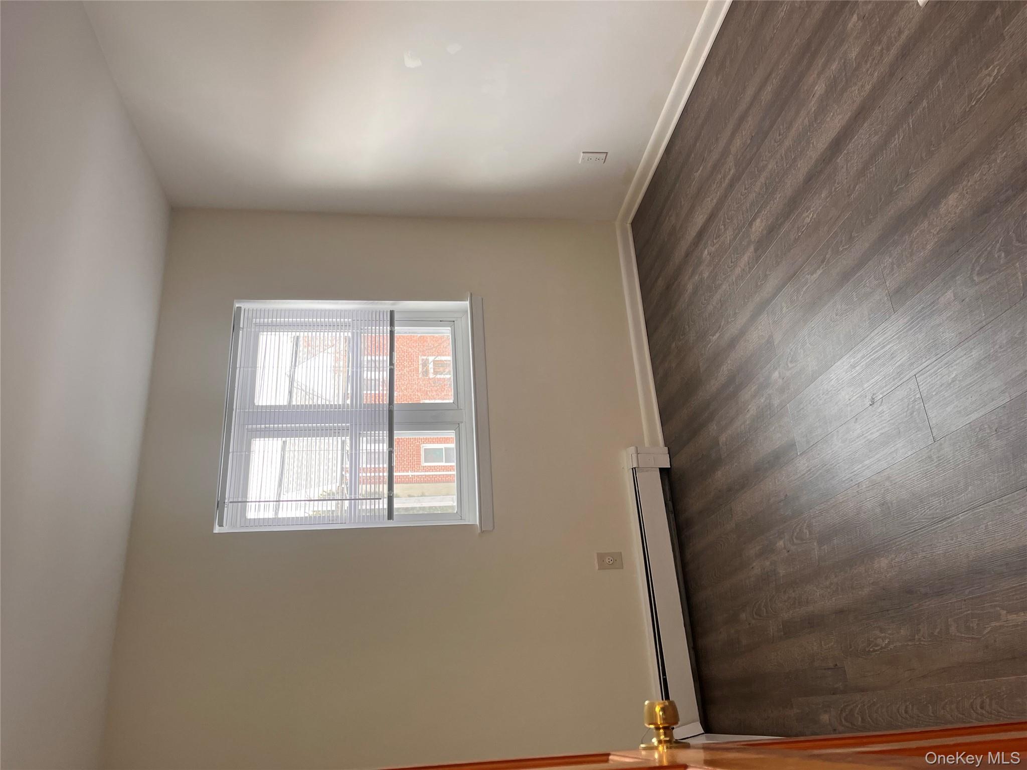 #5 photo, 25-59 46th Street, Куинс ‖ Astoria , NY 11103