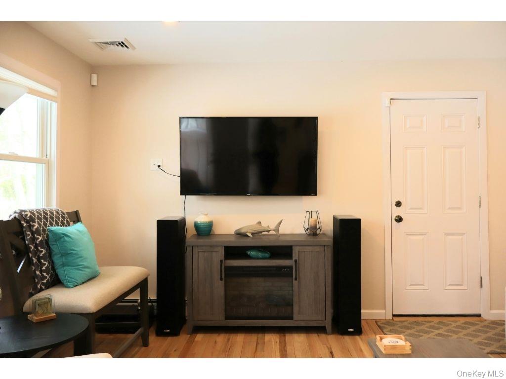 #5 photo, 38 Woodridge Road, Hampton Bays , NY 11946