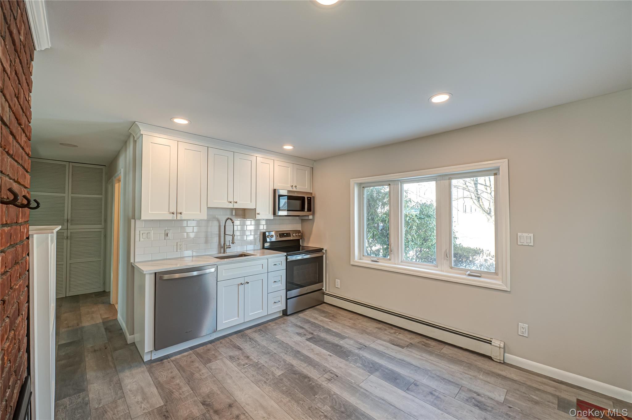 #10 photo, 16 Sleepy Lane, Нассау ‖ Hicksville , NY 11801