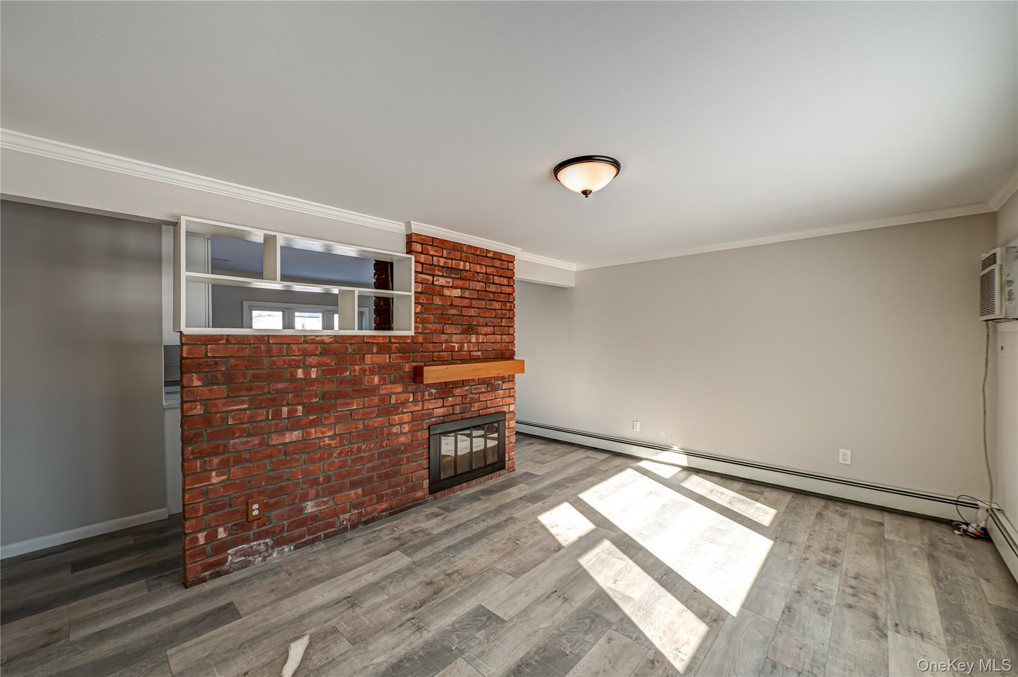 #5 photo, 16 Sleepy Lane, Нассау ‖ Hicksville , NY 11801