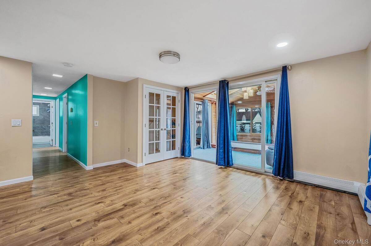 #17 photo, 6 Rugby Drive, सफ़ोक काउंटी Shirley , NY 11967