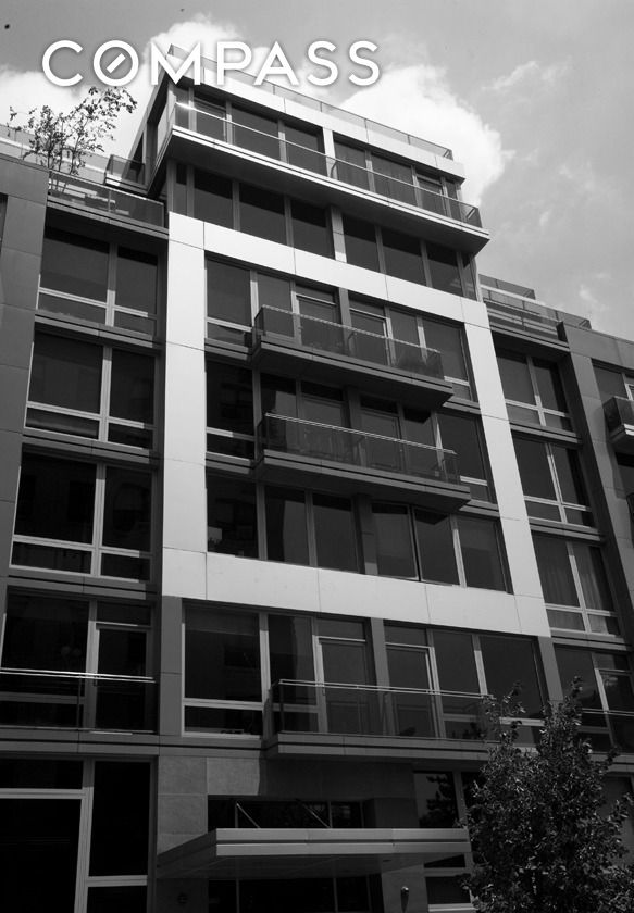 #16 photo, 117 W 123rd Street, Harlem , NY 10027