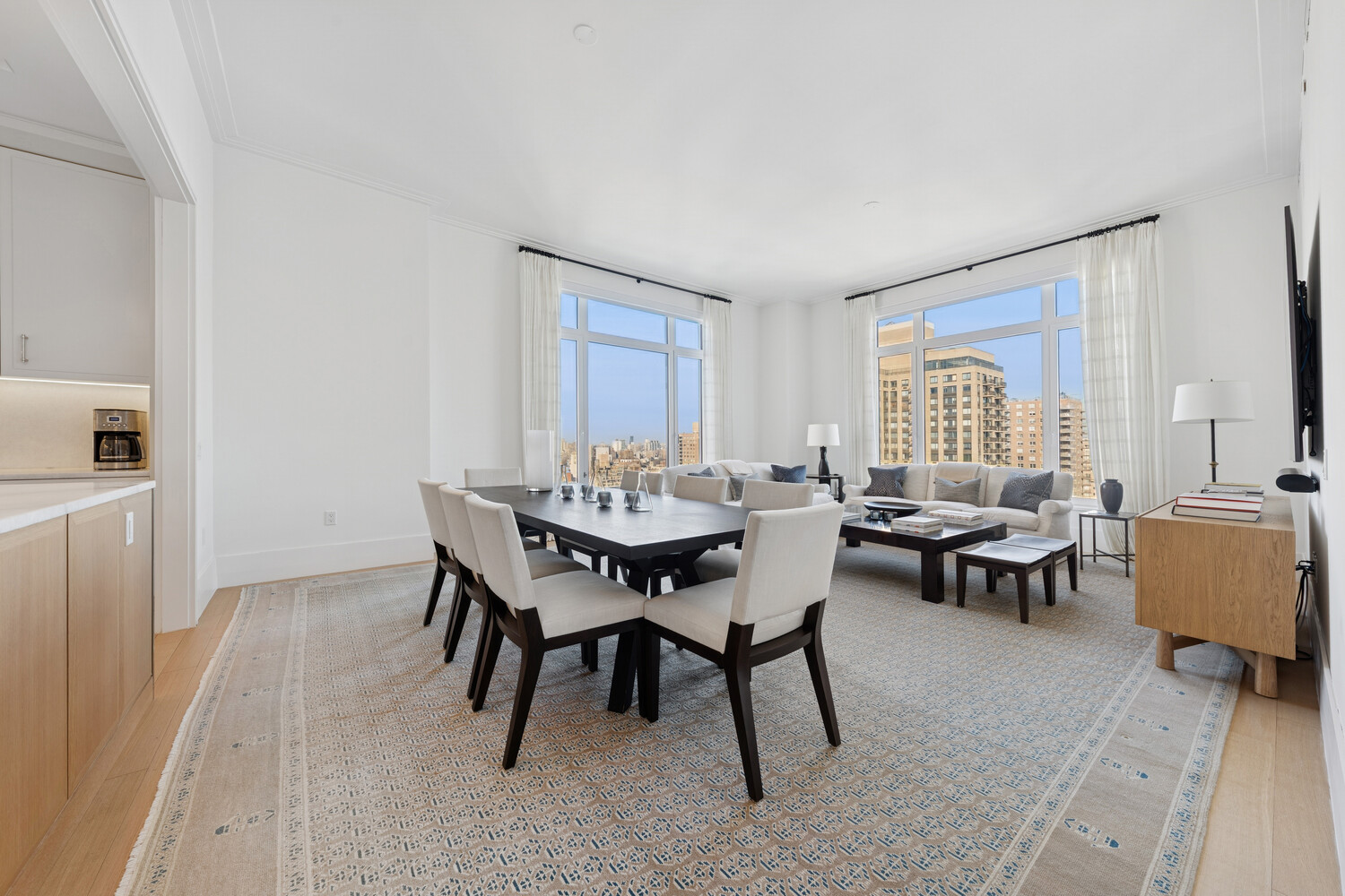 #1 photo, 200 E 83RD Street, मैनहटन Yorkville , NY 10028