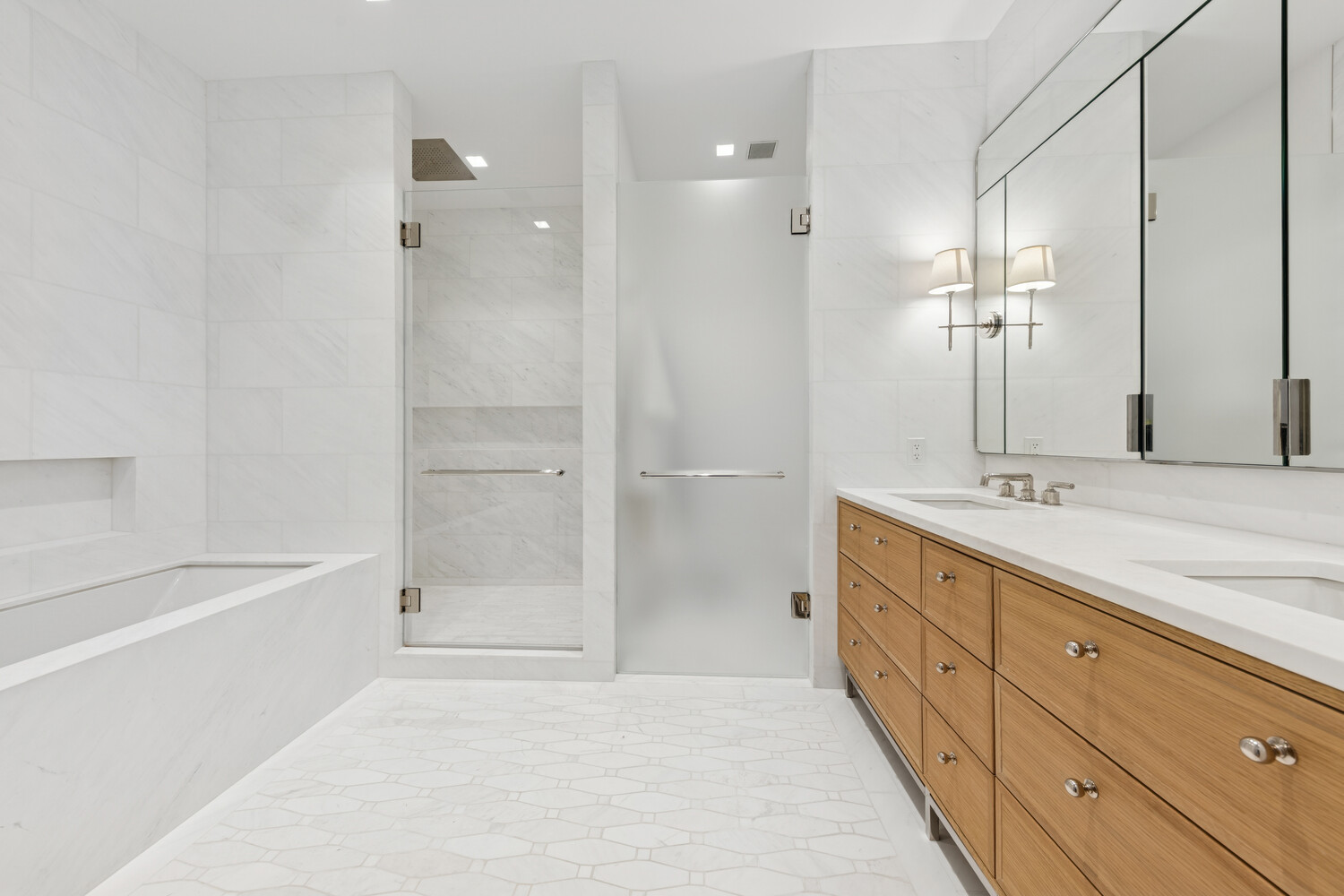 #12 photo, 200 E 83RD Street, मैनहटन Yorkville , NY 10028