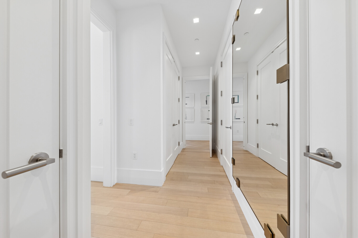 #13 photo, 200 E 83RD Street, मैनहटन Yorkville , NY 10028