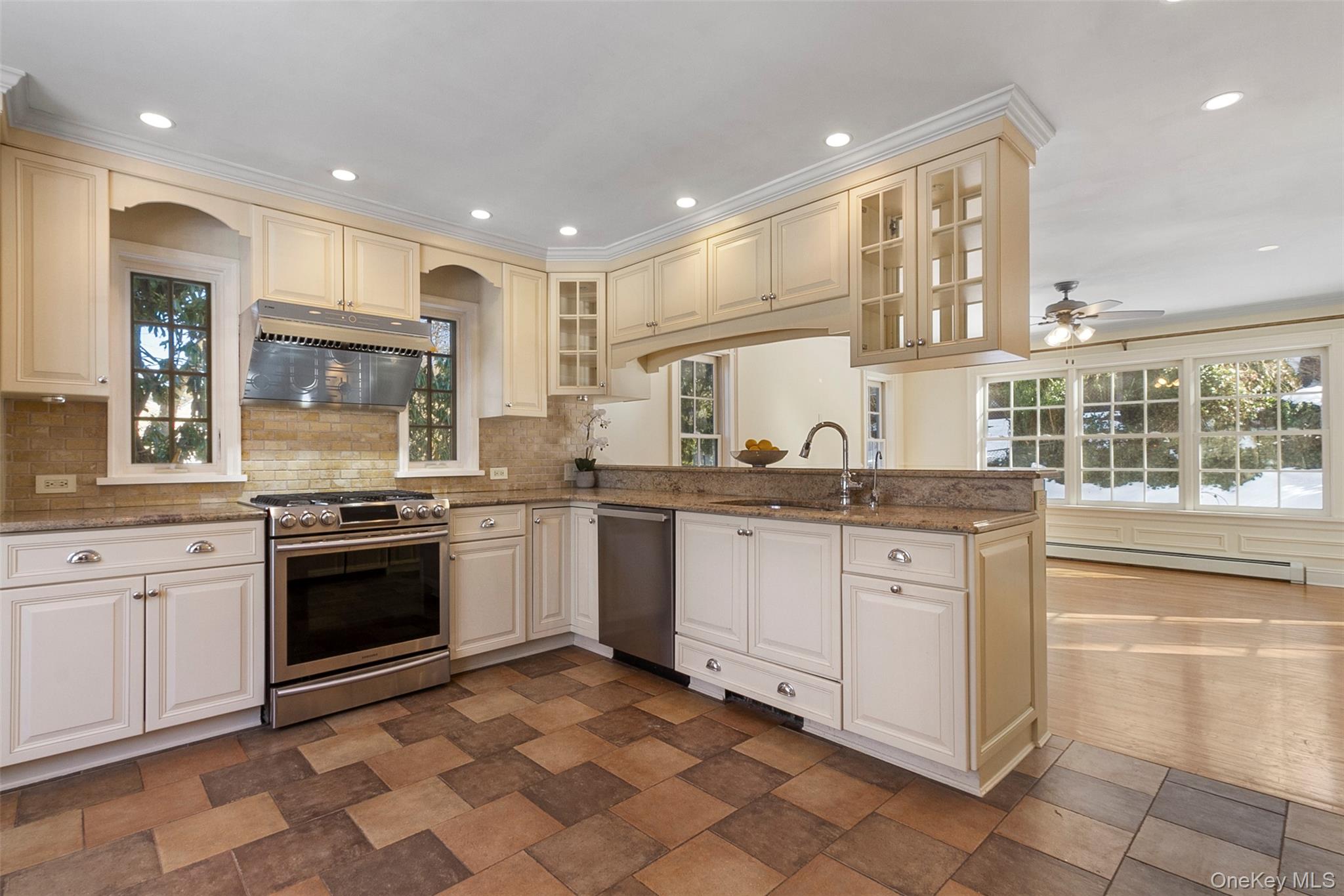 #11 photo, 10 Scarsdale Avenue, Scarsdale , NY 10583