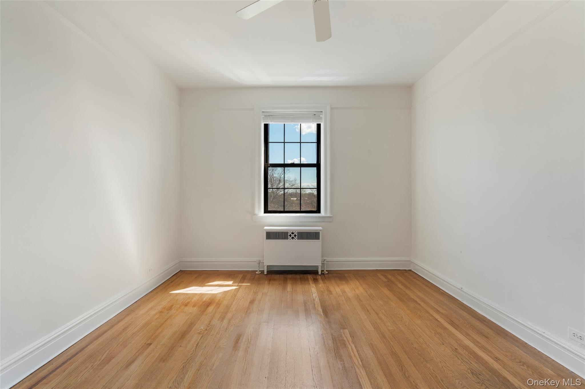 #15 photo, 14 N Chatsworth Avenue, Larchmont , NY 10538