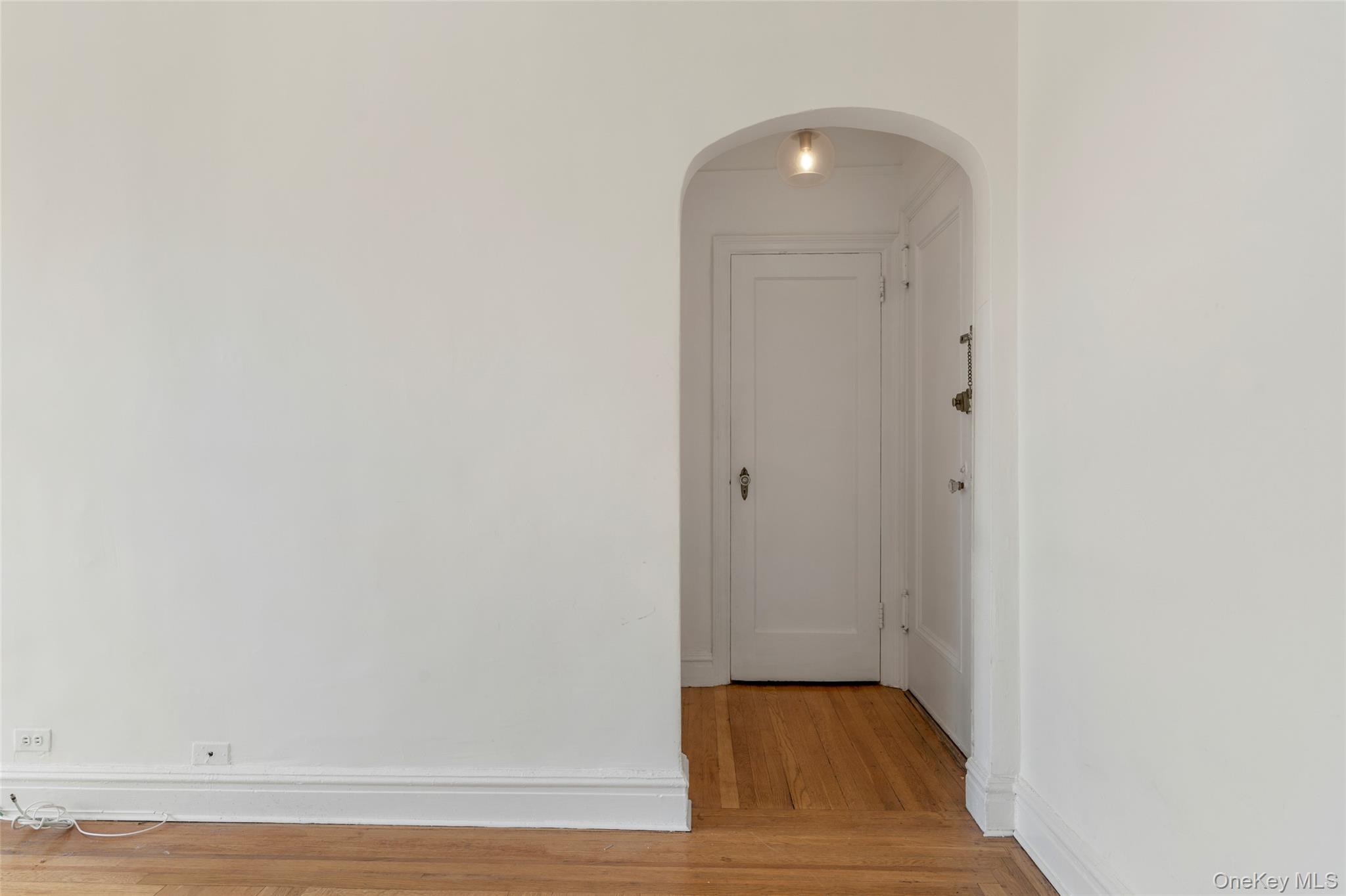 #2 photo, 14 N Chatsworth Avenue, Larchmont , NY 10538