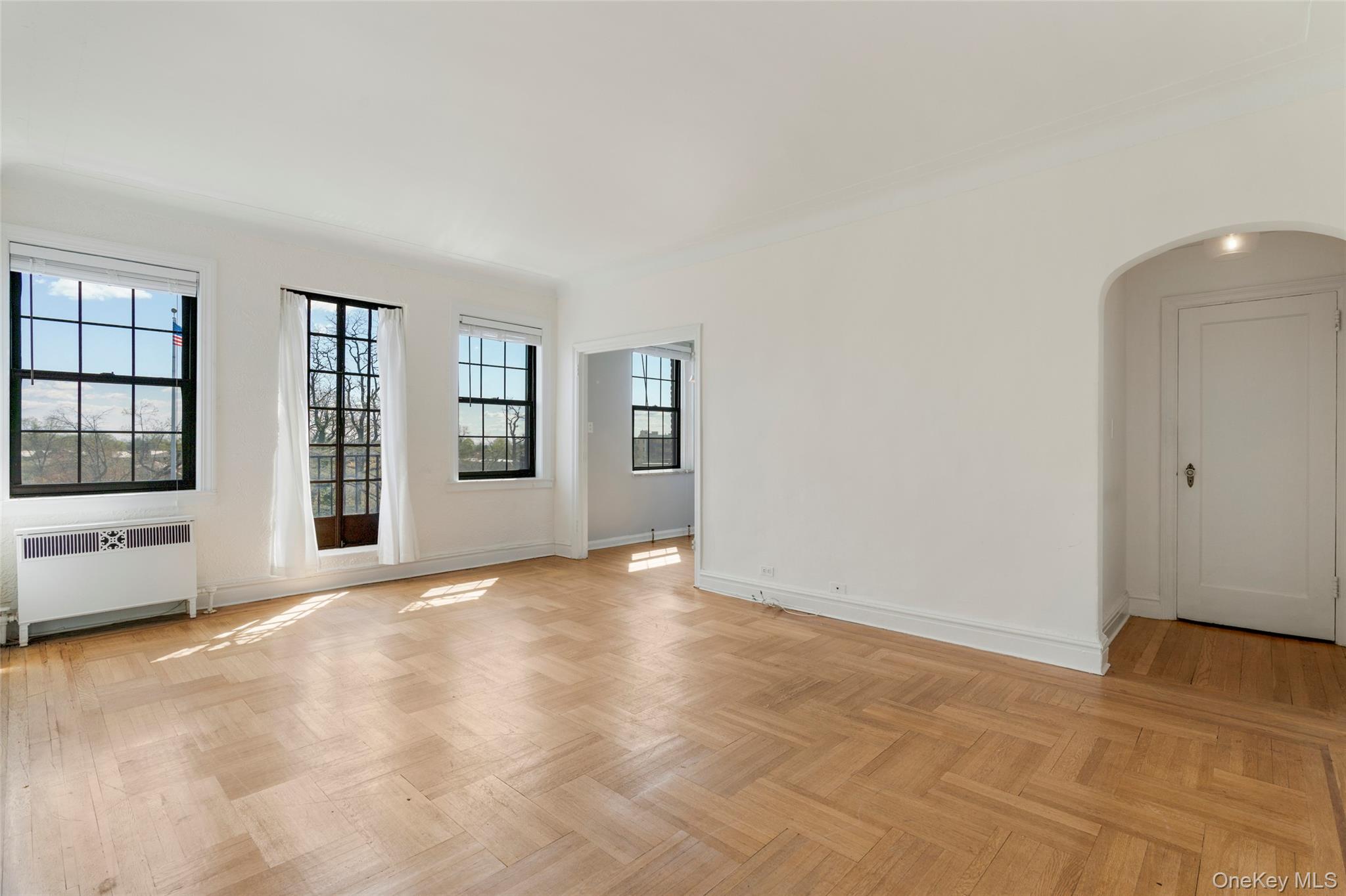 #3 photo, 14 N Chatsworth Avenue, Larchmont , NY 10538