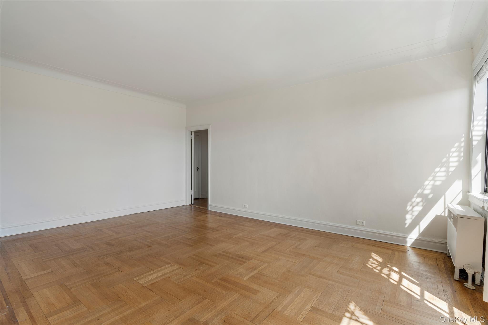 #8 photo, 14 N Chatsworth Avenue, Larchmont , NY 10538