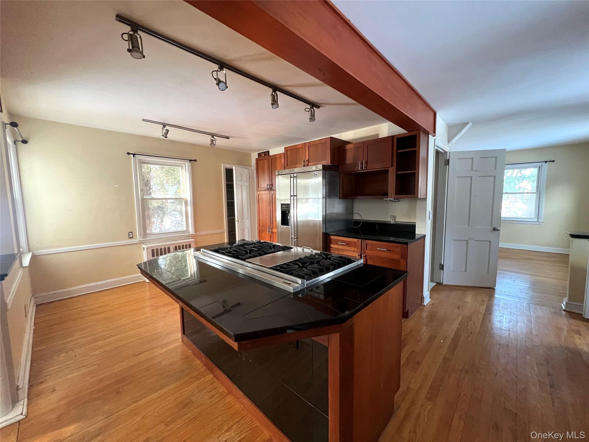 #4 photo, 618 Palisade Avenue, Yonkers , NY 10703