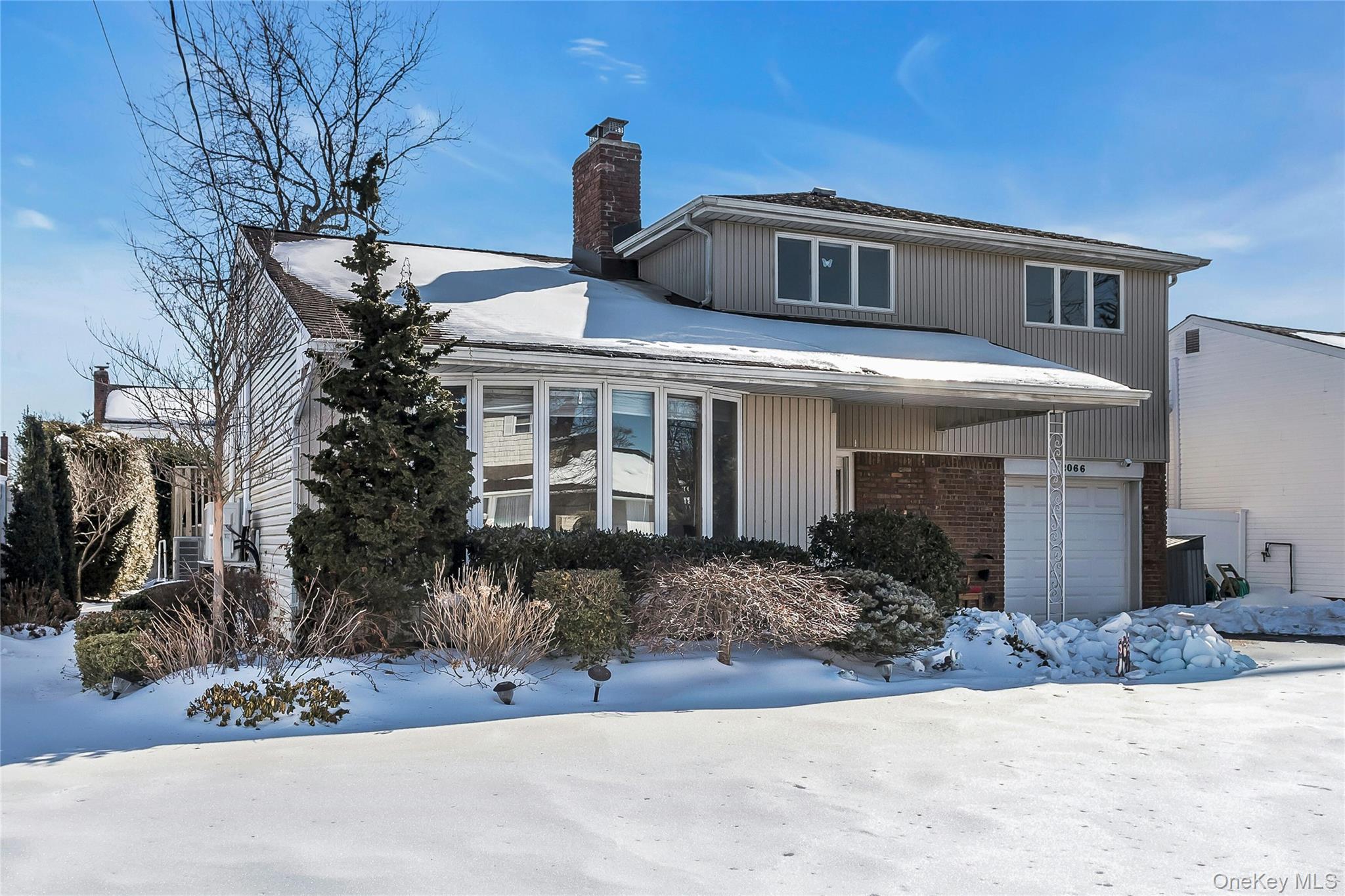 #1 photo, 2066 Holland Way, Merrick , NY 11566