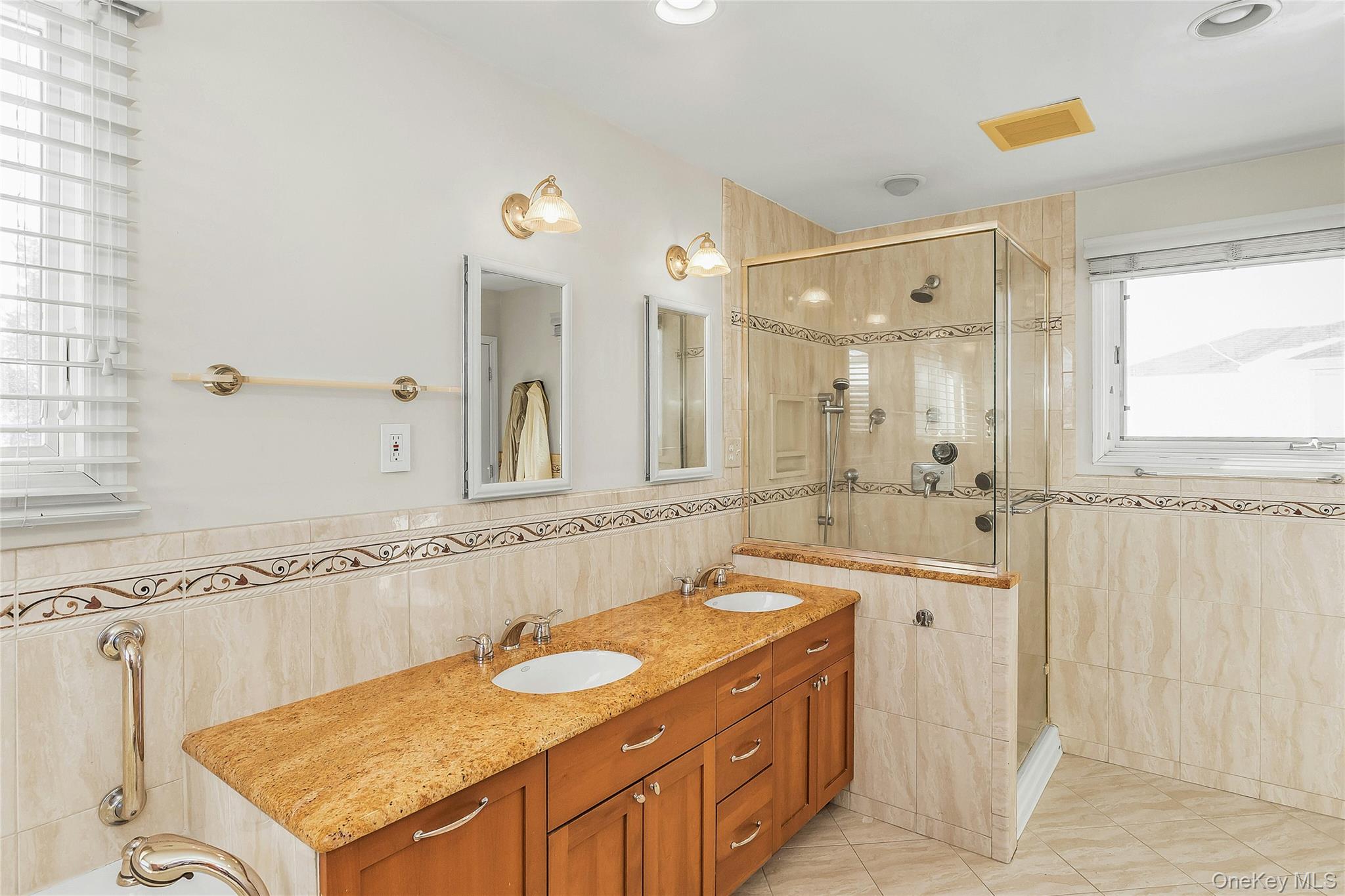 #17 photo, 2066 Holland Way, Merrick , NY 11566