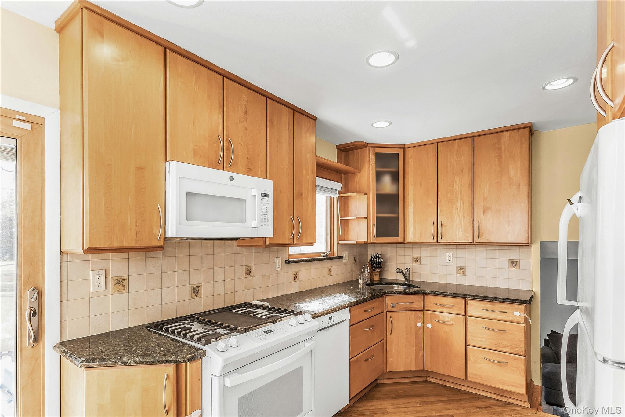 #9 photo, 2066 Holland Way, Merrick , NY 11566