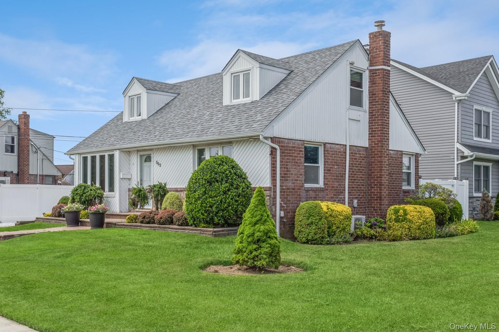 #3 photo, 562 Bernice Road, Franklin Square , NY 11010