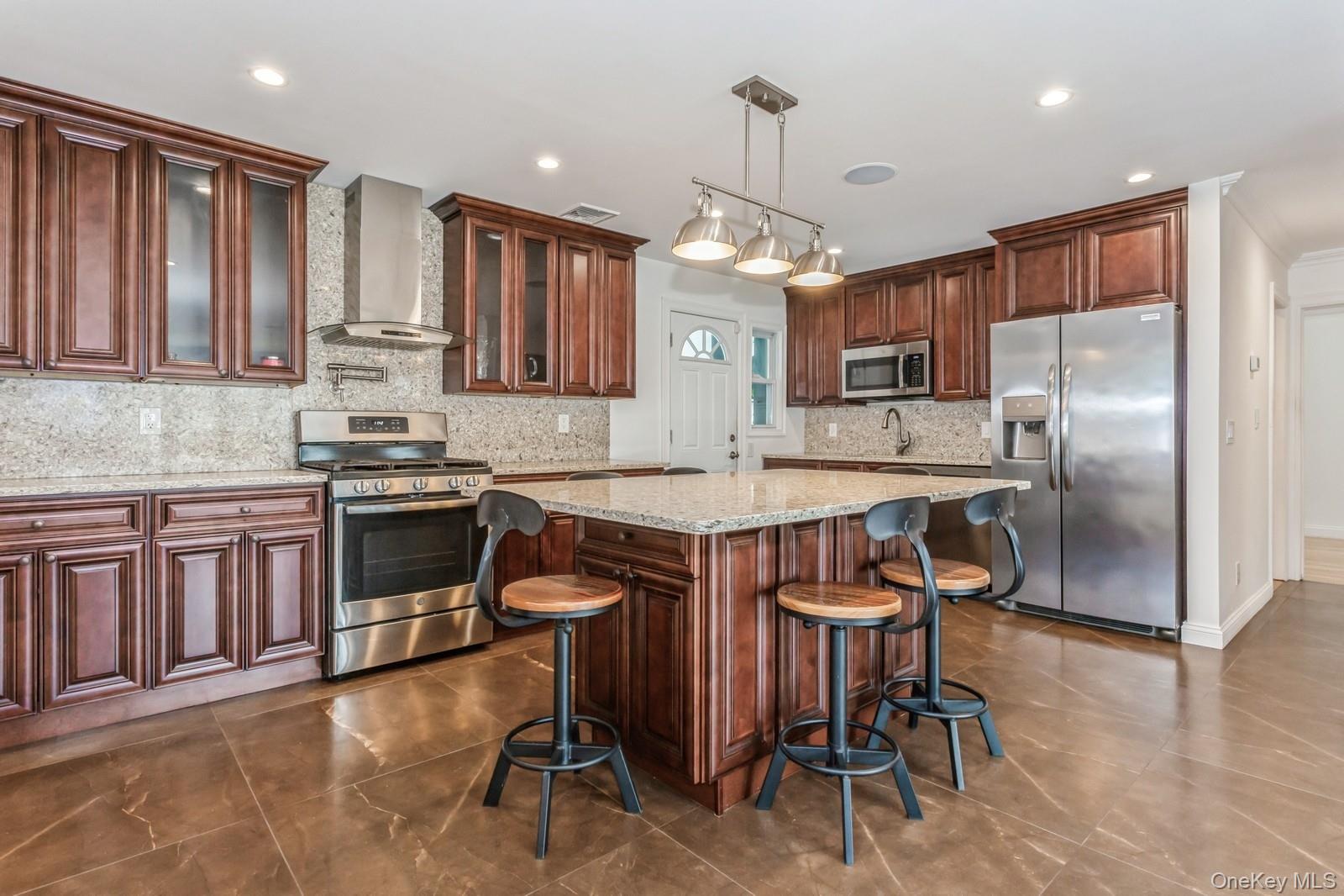 #6 photo, 562 Bernice Road, Franklin Square , NY 11010