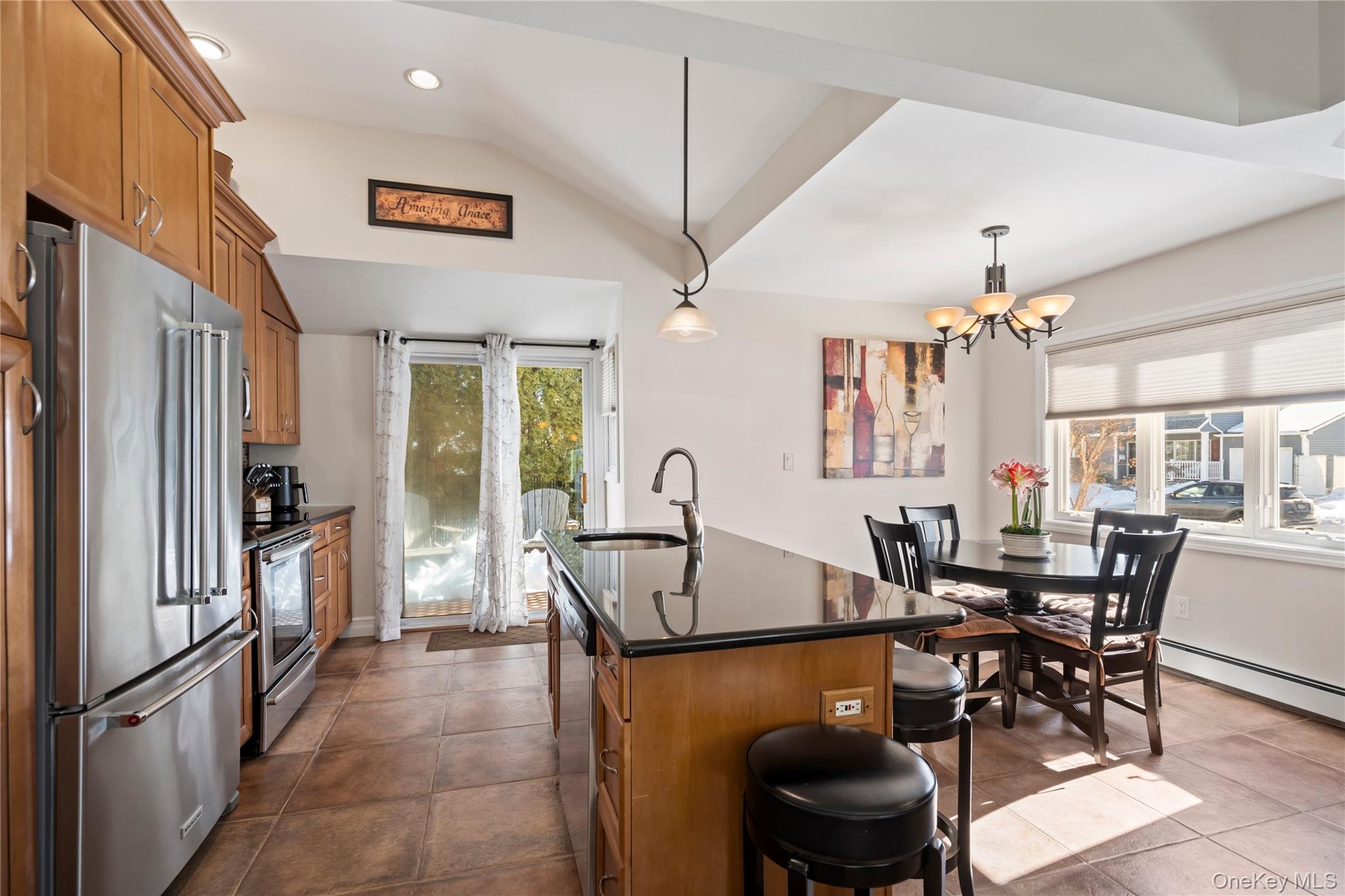 #12 photo, 237 Linden Street, Нассау ‖ Massapequa Park , NY 11762