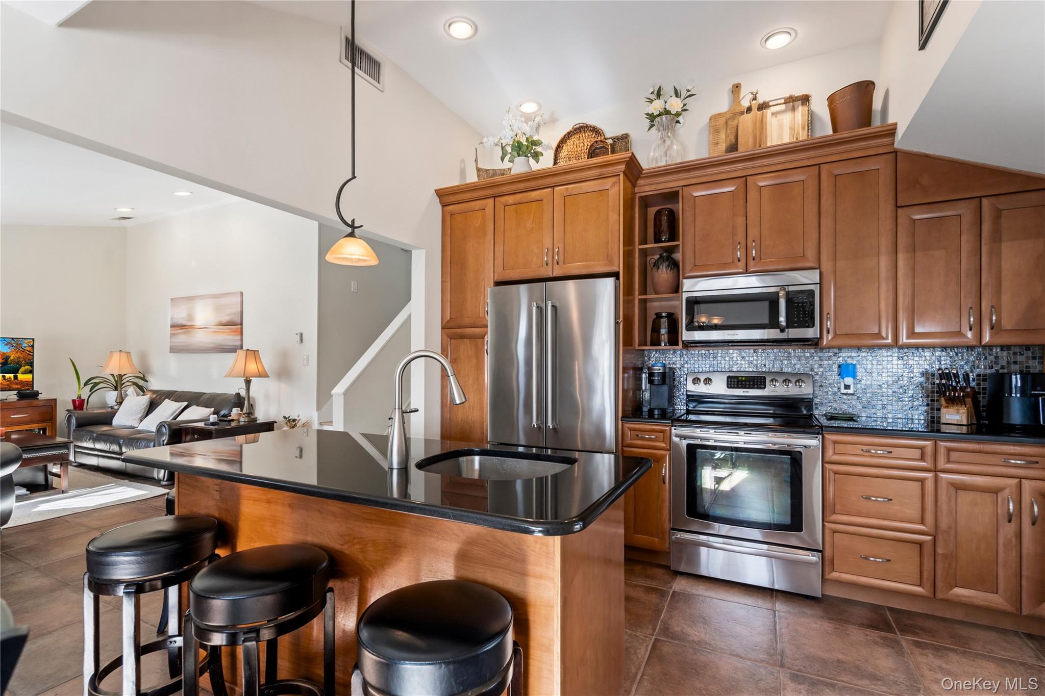 #9 photo, 237 Linden Street, Нассау ‖ Massapequa Park , NY 11762