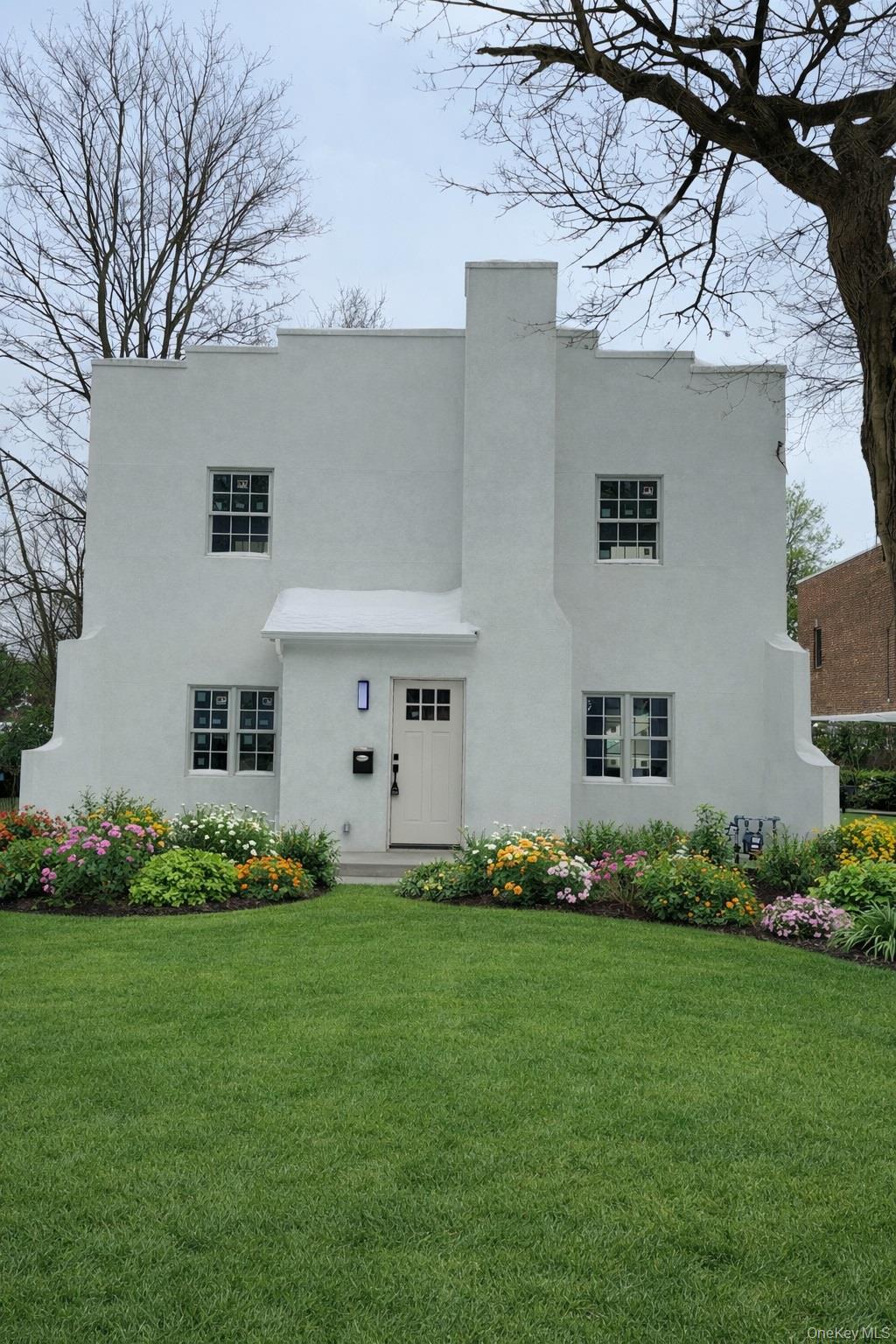 #1 photo, 204 E Shore Road, גרייט נק Great Neck , NY 11023