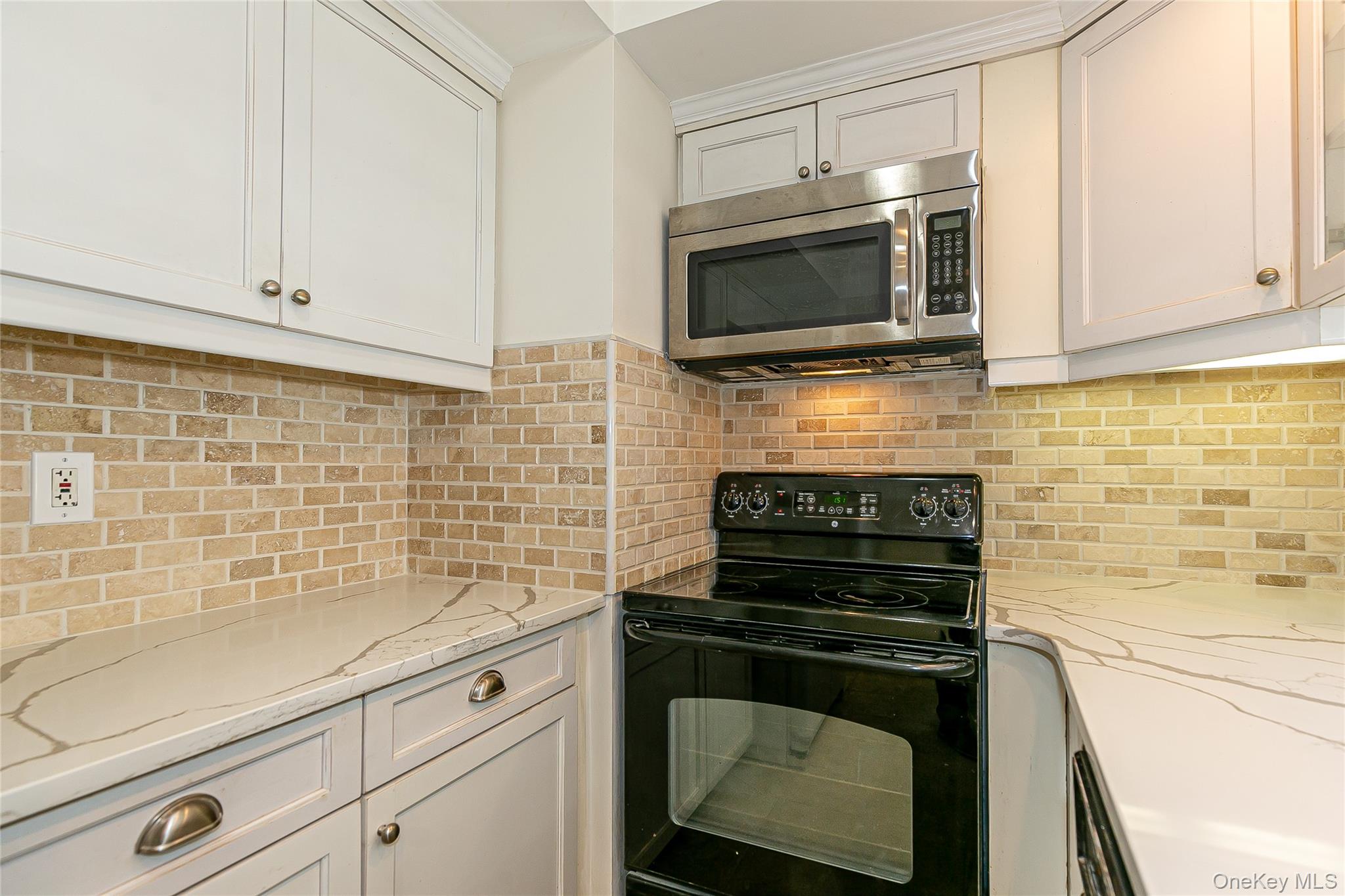 #12 photo, 88 Cuttermill Road, Great Neck , NY 11021