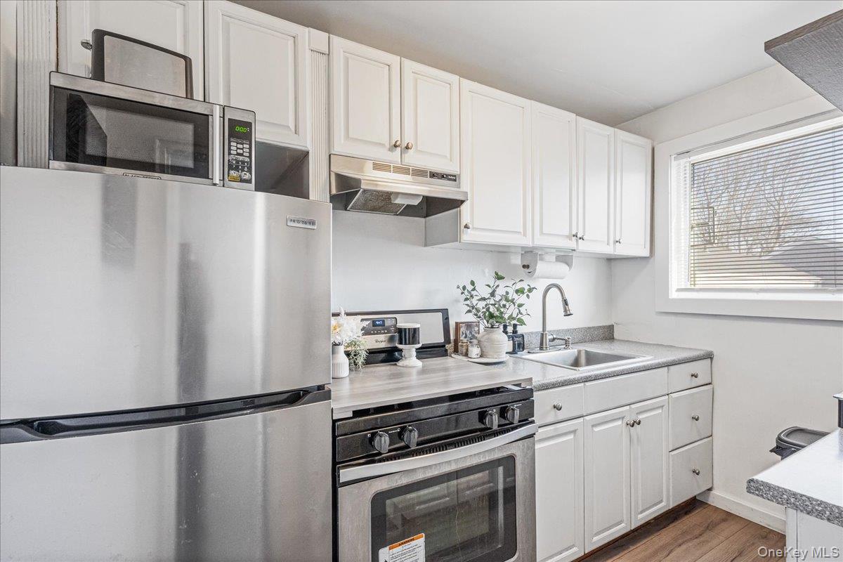 #17 photo, 67-49 Bell Boulevard, Oakland Gardens , NY 11364