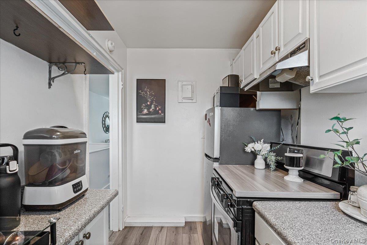 #19 photo, 67-49 Bell Boulevard, Oakland Gardens , NY 11364