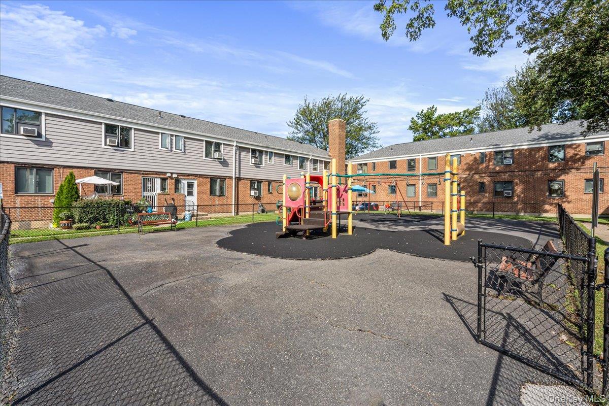 #20 photo, 67-49 Bell Boulevard, Bayside , NY 11364