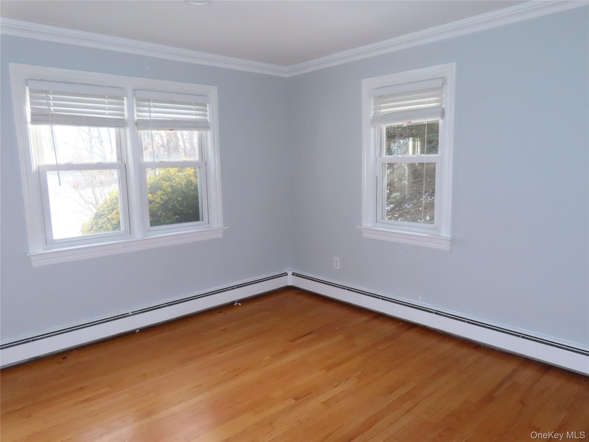 #5 photo, 195 Broadway, सफ़ोक काउंटी Huntington Station , NY 11746