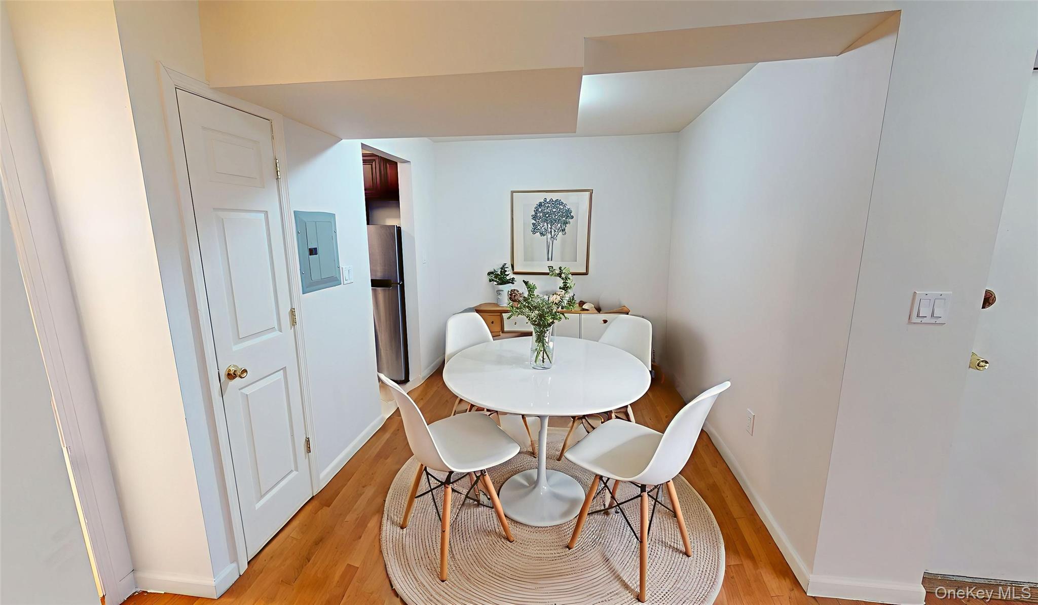 #5 photo, 110-19 72nd Road, קווינס Forest Hills , NY 11375