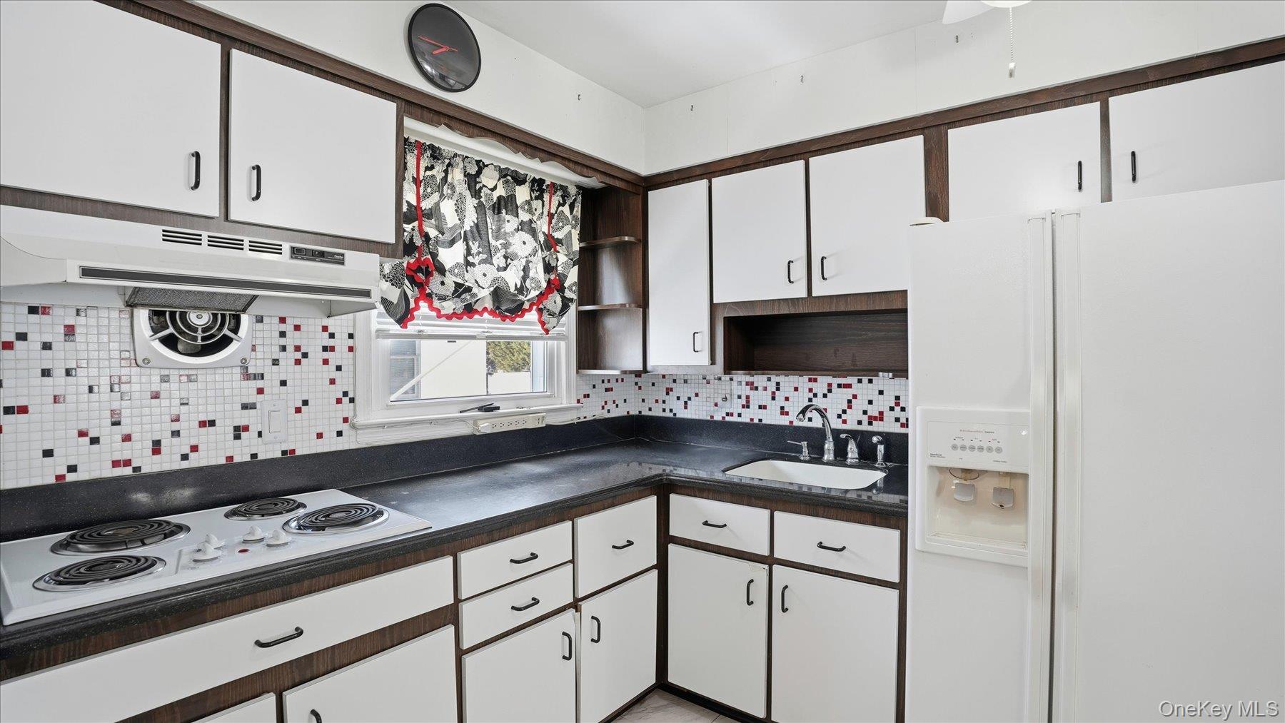 #11 photo, 2761 Preston Place, מחוז נסאו North Bellmore , NY 11710