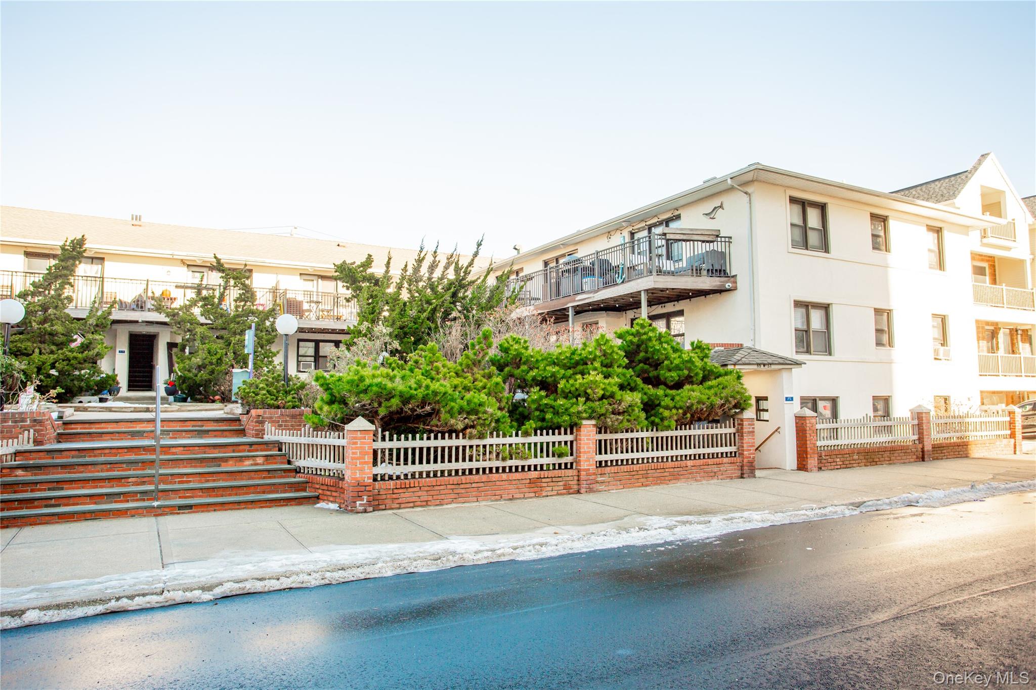 #2 photo, 65 W Broadway, Нассау ‖ Long Beach , NY 11561