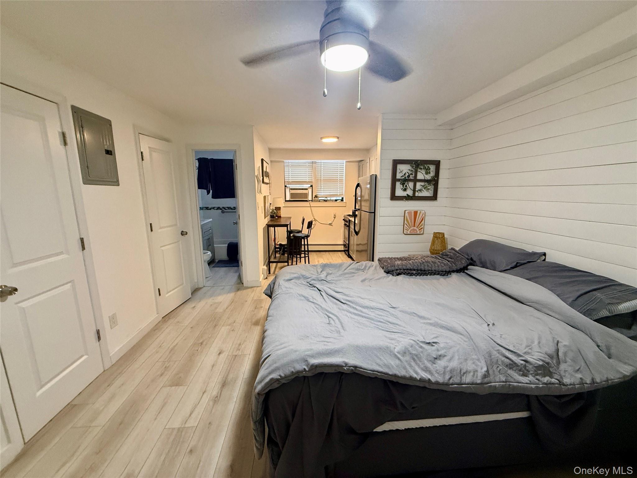 #5 photo, 65 W Broadway, Нассау ‖ Long Beach , NY 11561