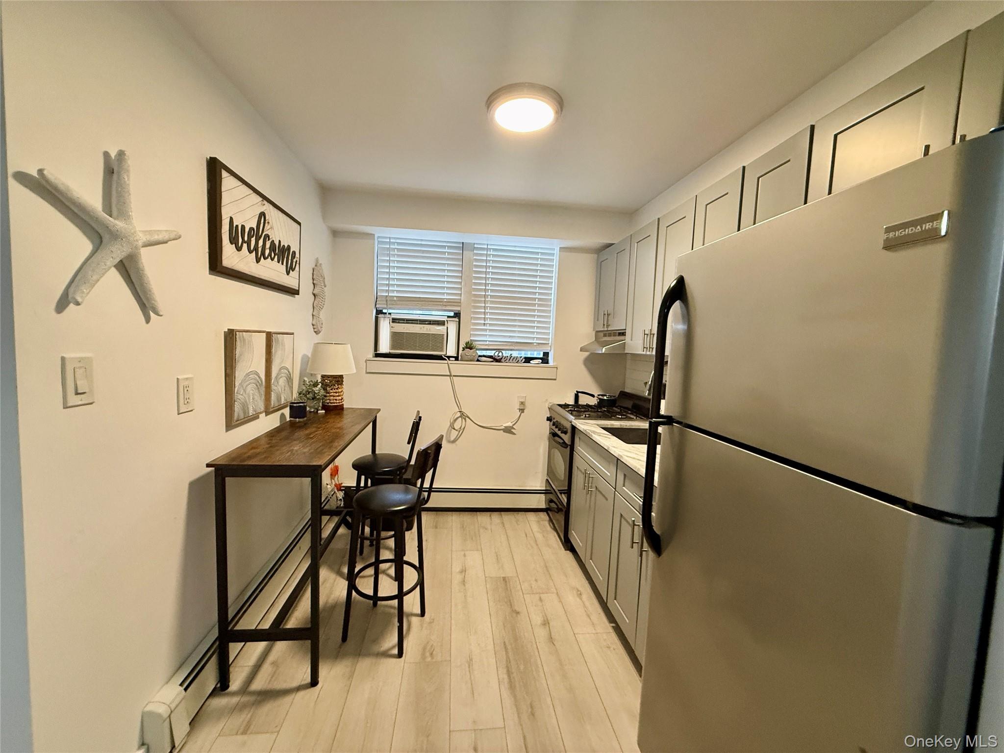 #8 photo, 65 W Broadway, Нассау ‖ Long Beach , NY 11561