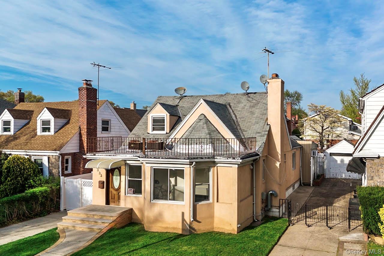 #1 photo, 73-33 188th Street, Куинс ‖ Fresh Meadows , NY 11366