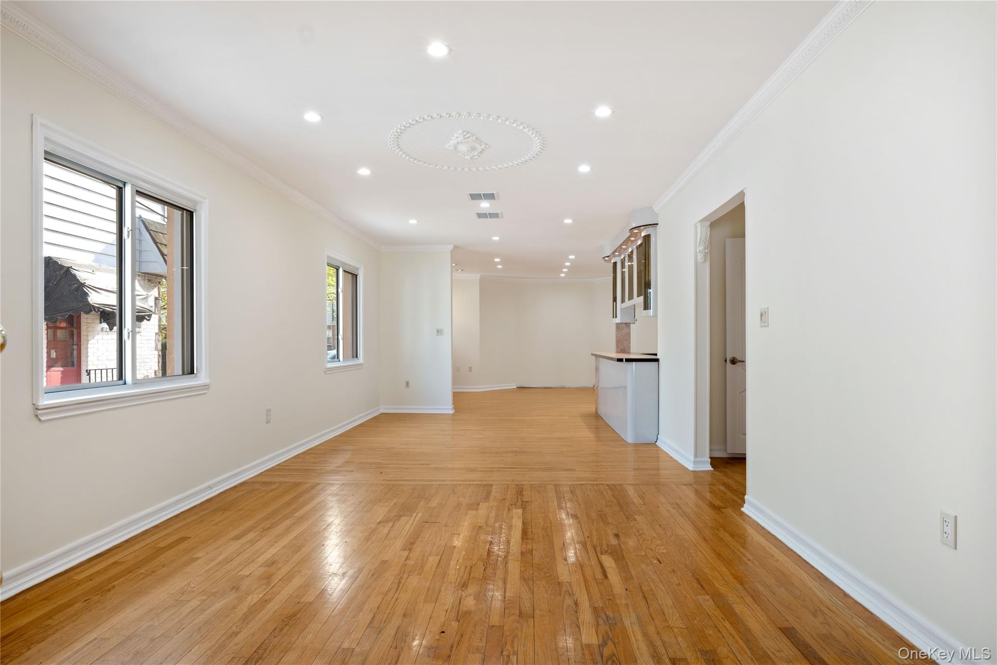 #9 photo, 73-33 188th Street, Куинс ‖ Fresh Meadows , NY 11366