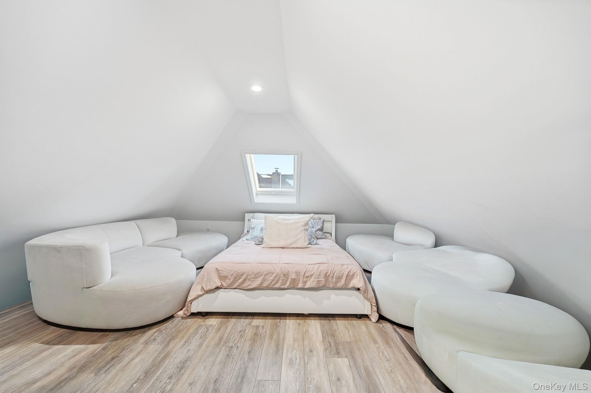 #20 photo, 1100 Neill Avenue, Bronx , NY 10461