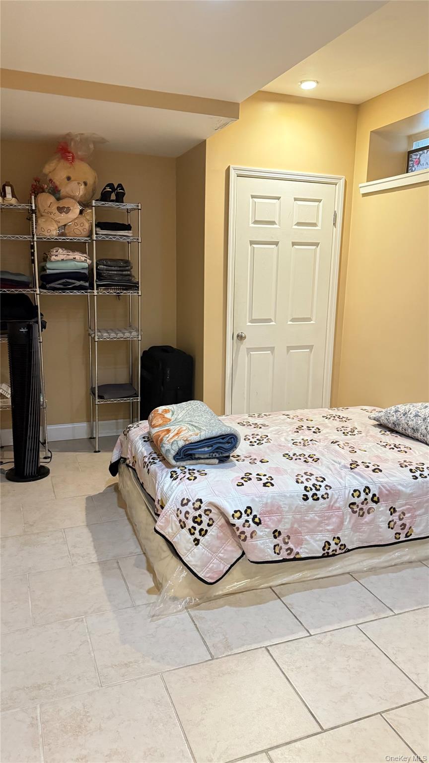 #13 photo, 6911 58th Road, Куинс ‖ Maspeth , NY 11378