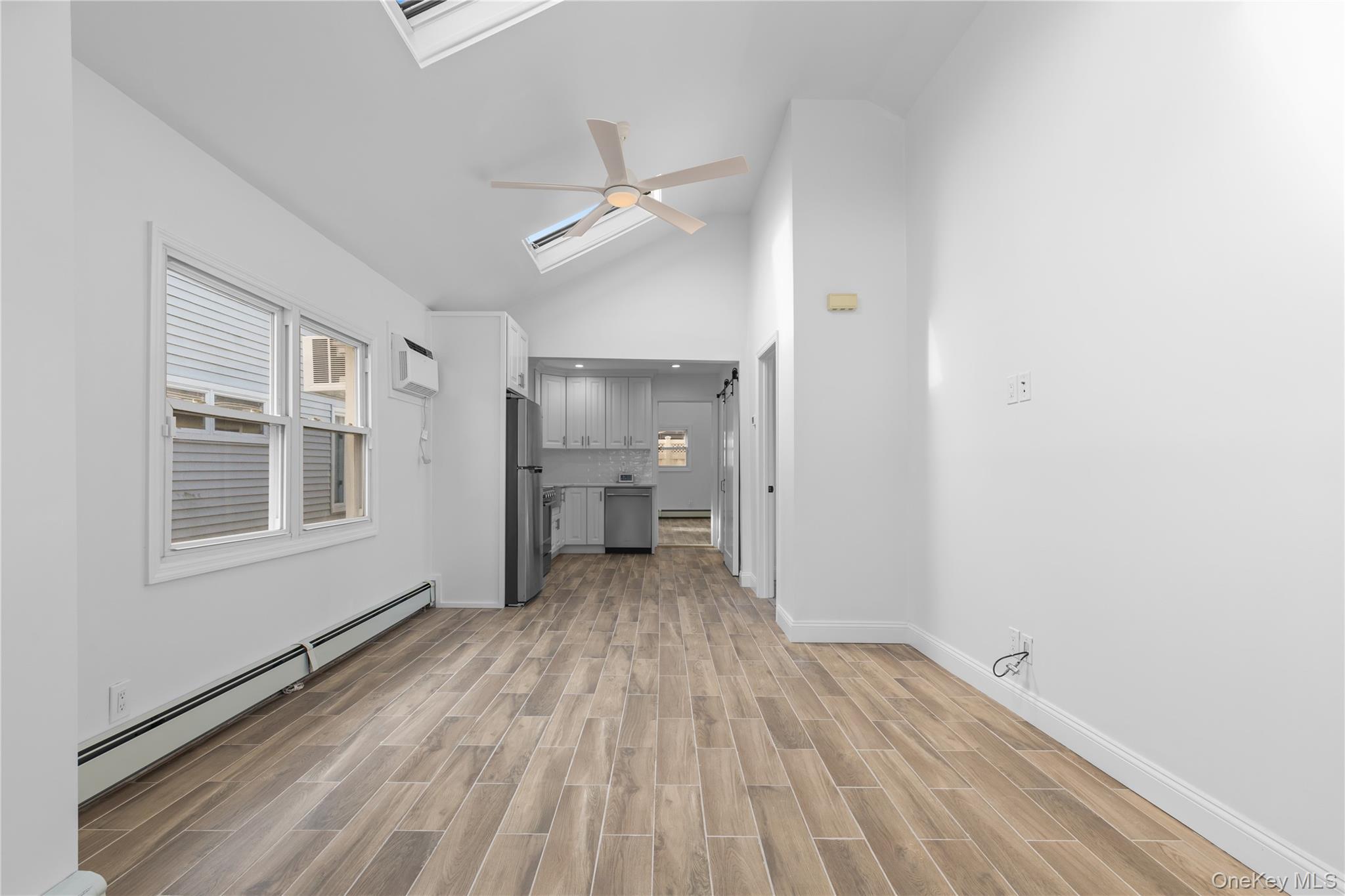 #10 photo, 75 Wisconsin Street, מחוז נסאו Long Beach , NY 11561