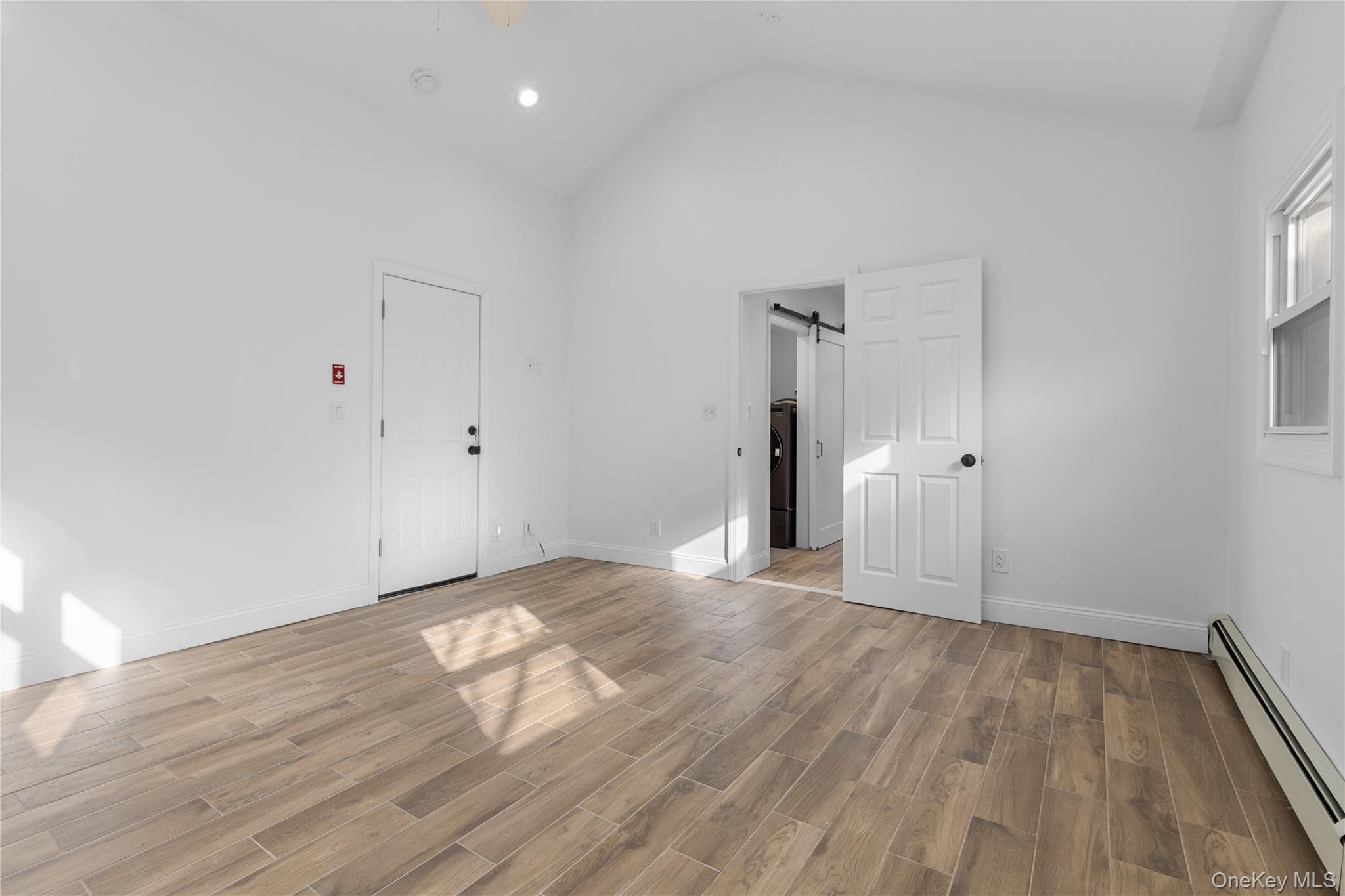 #12 photo, 75 Wisconsin Street, מחוז נסאו Long Beach , NY 11561