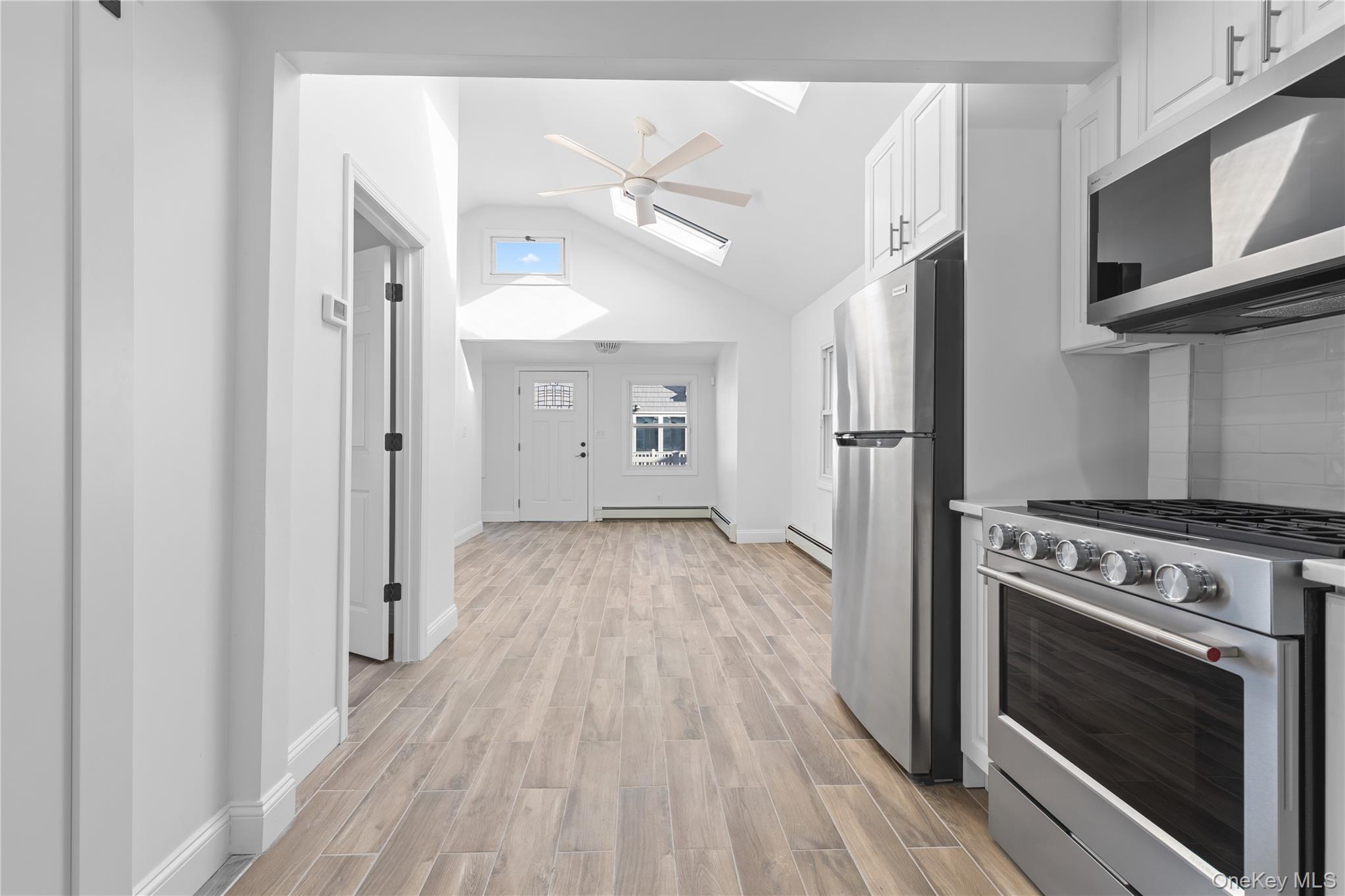 #6 photo, 75 Wisconsin Street, מחוז נסאו Long Beach , NY 11561