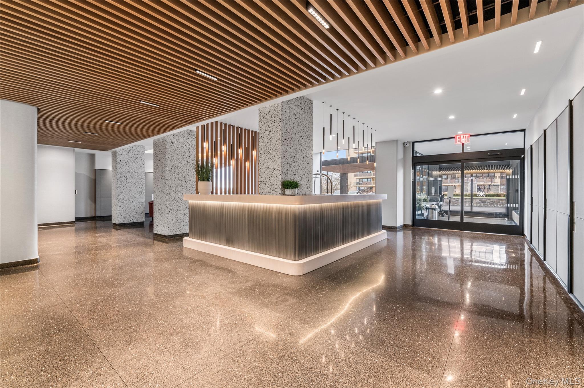 #16 photo, 17-85 215, קווינס Bayside , NY 11360