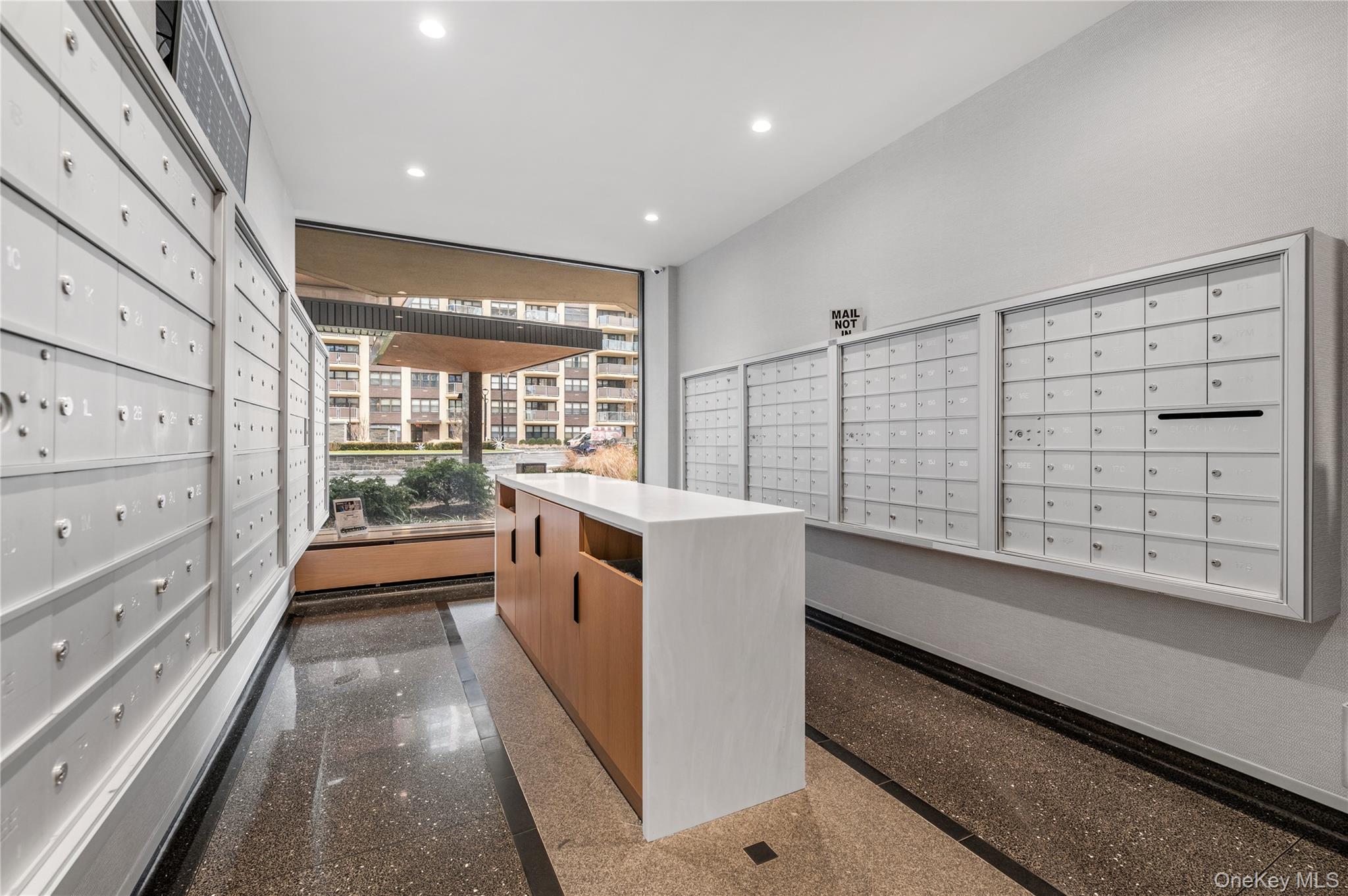 #18 photo, 17-85 215, קווינס Bayside , NY 11360