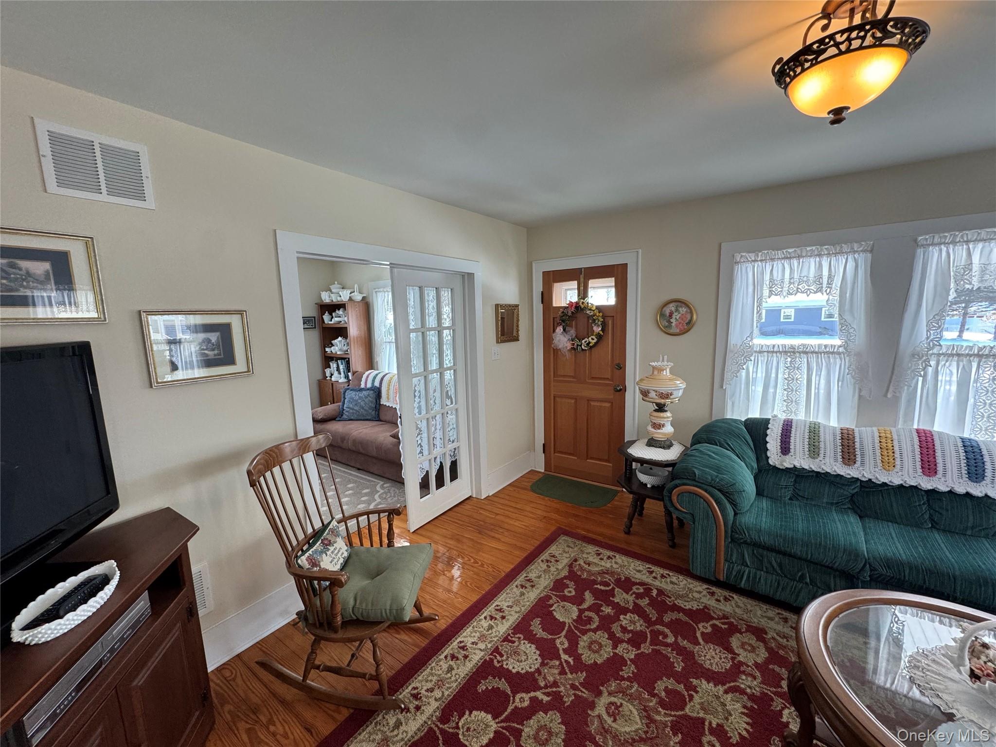 #3 photo, 8 Maiden Lane, Port Jervis , NY 12771