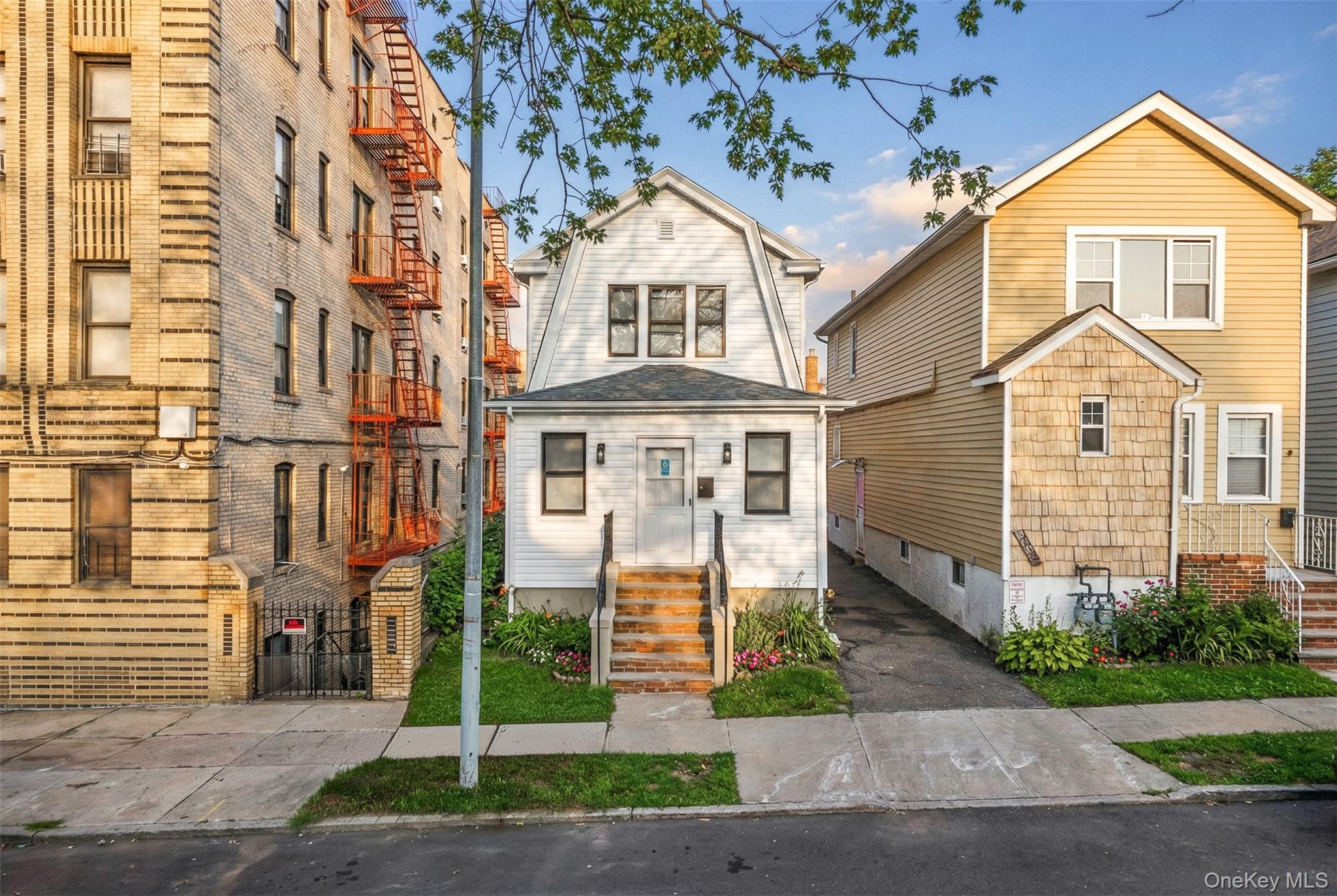 #1 photo, 2054 Saint Paul Avenue, Бронкс ‖ Bronx , NY 10461