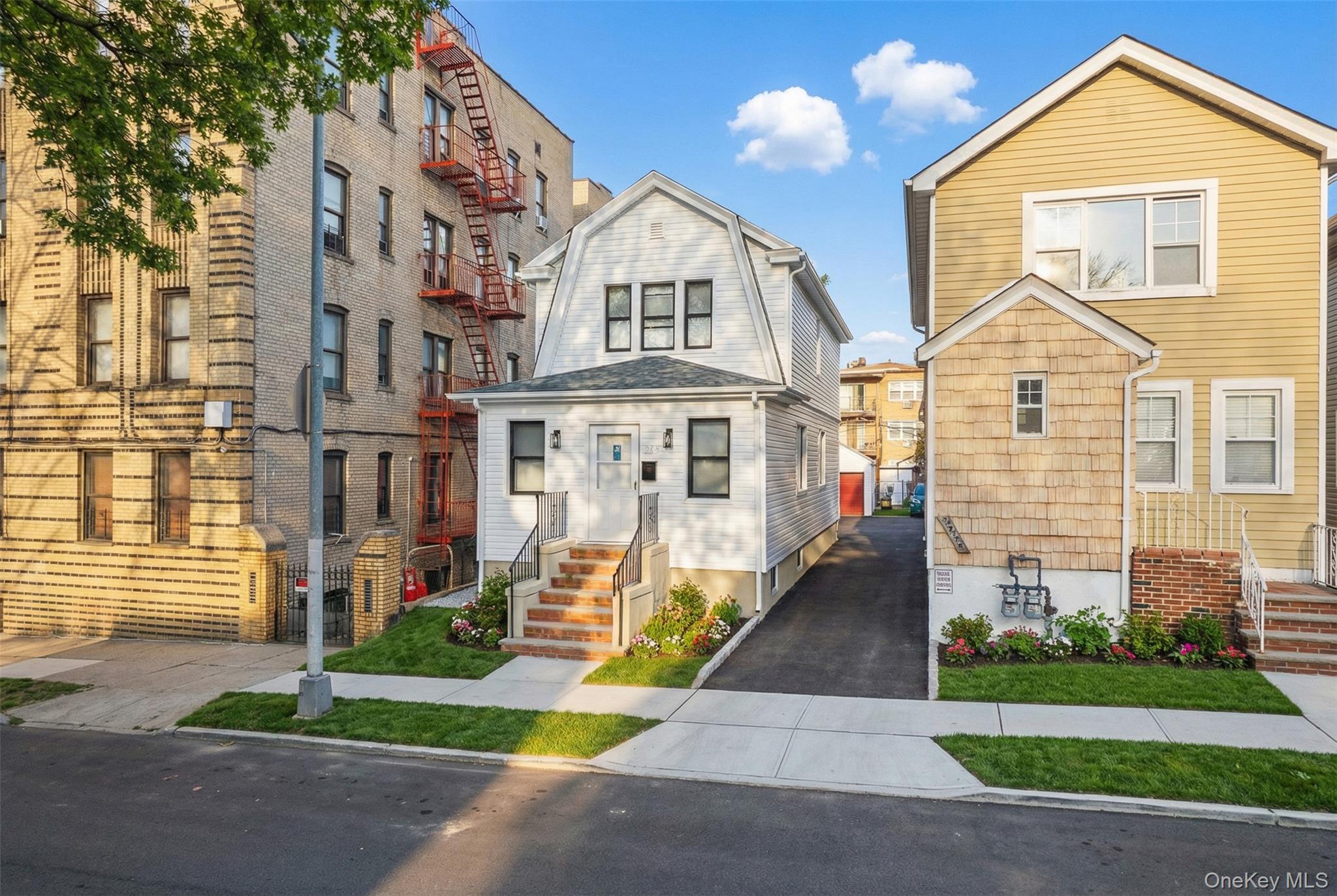 #2 photo, 2054 Saint Paul Avenue, Бронкс ‖ Bronx , NY 10461