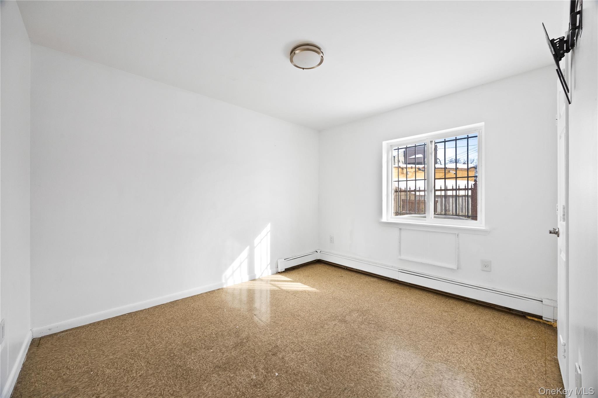 #11 photo, 1955 Burke Avenue, Bronx , NY 10469