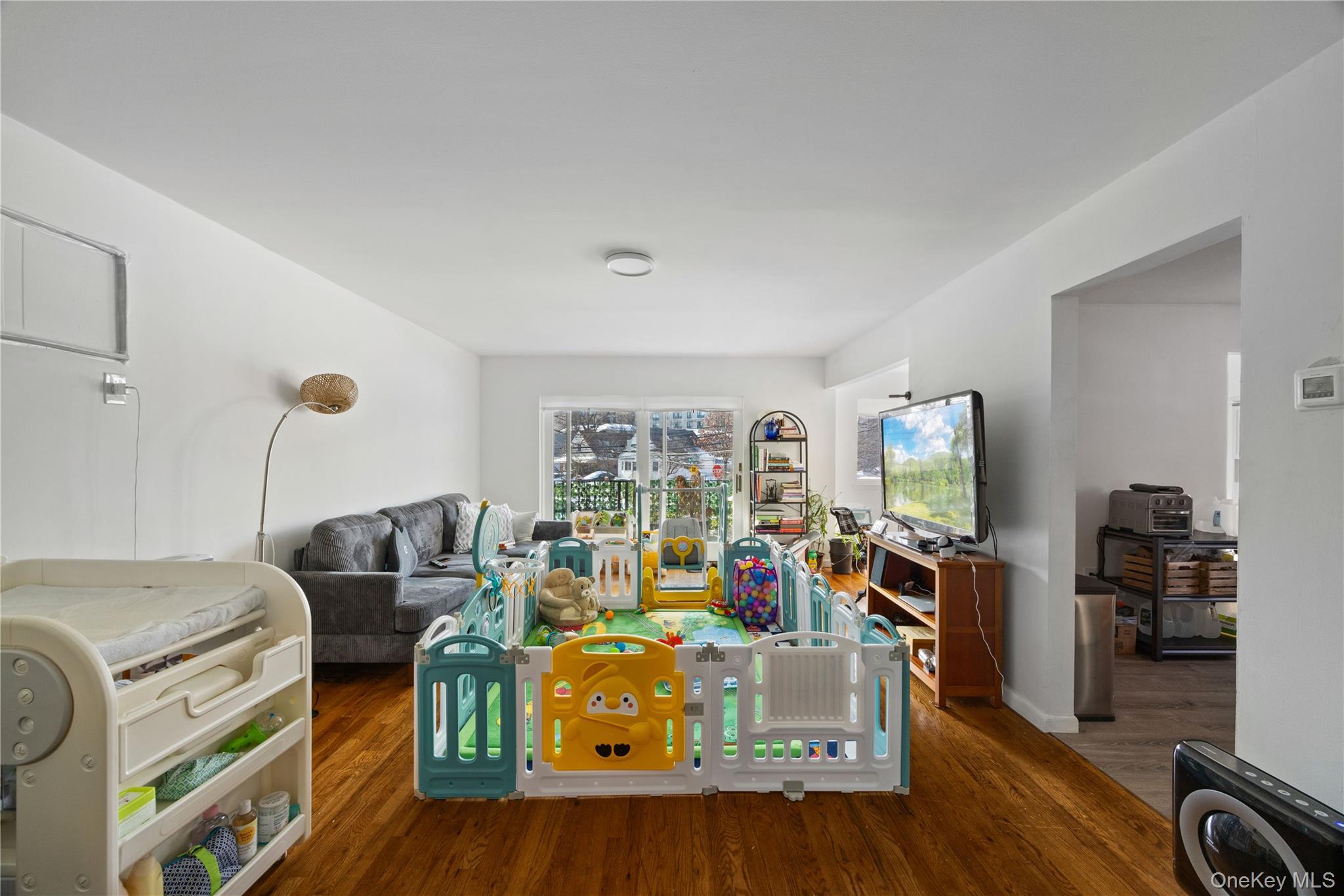 #16 photo, 1955 Burke Avenue, Bronx , NY 10469